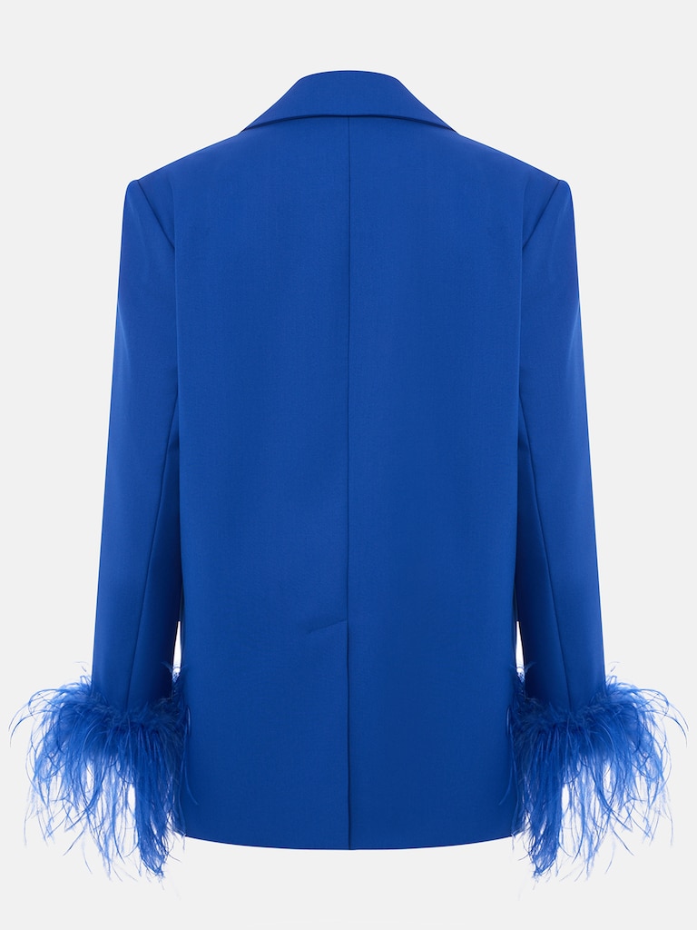 Однобортный жакет с акцентными пуговицами и перьями