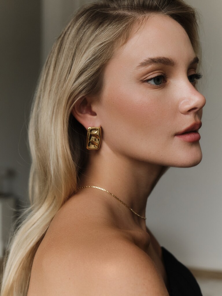 أقراط مستطيلة من المعدن المزخرف