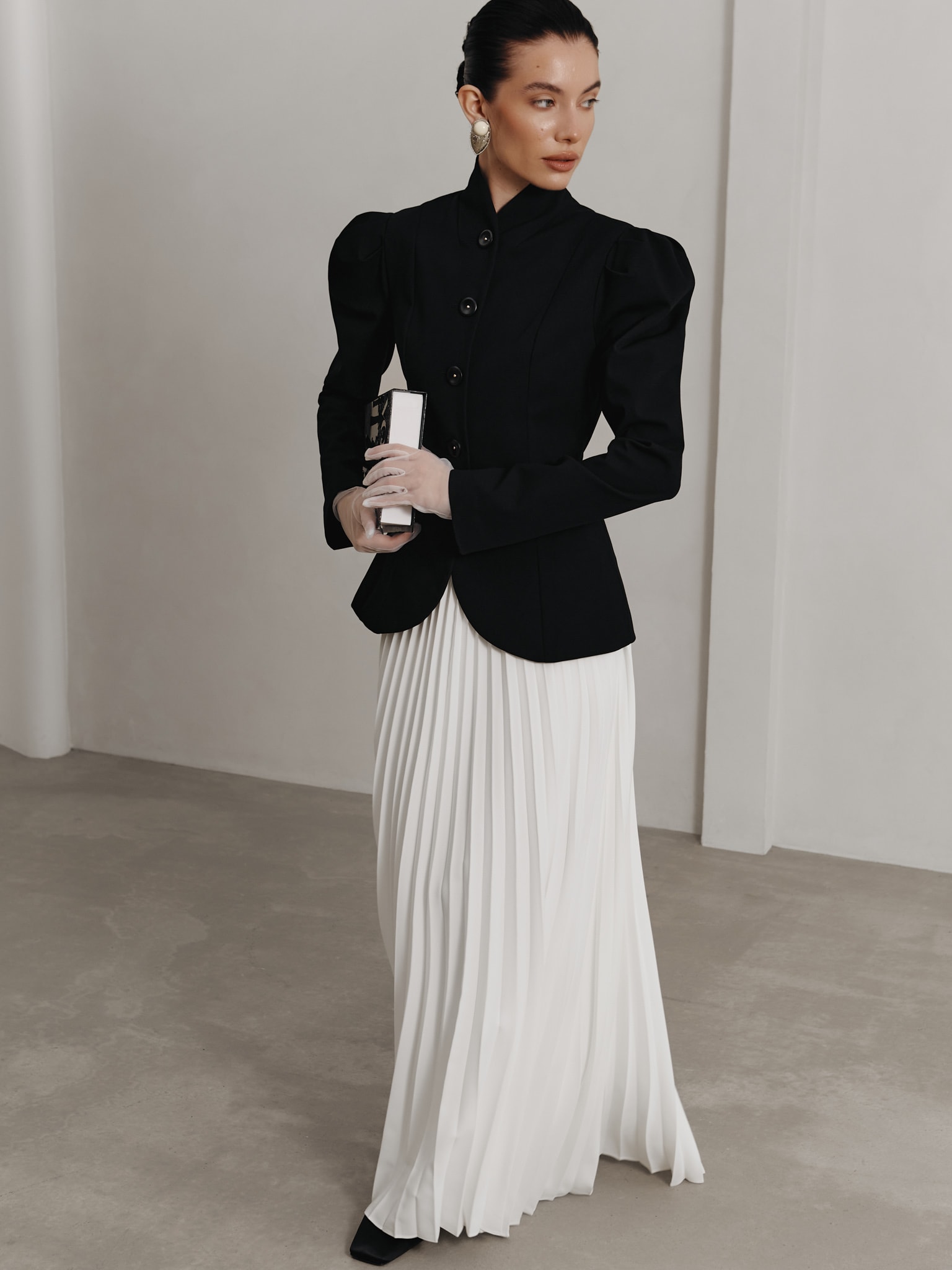 Pleated long skirt online shopping best sale