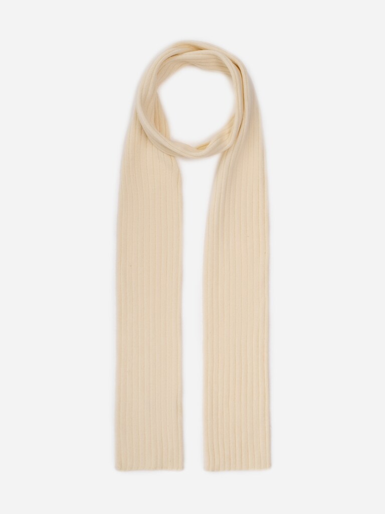 Langer gerippter Schal