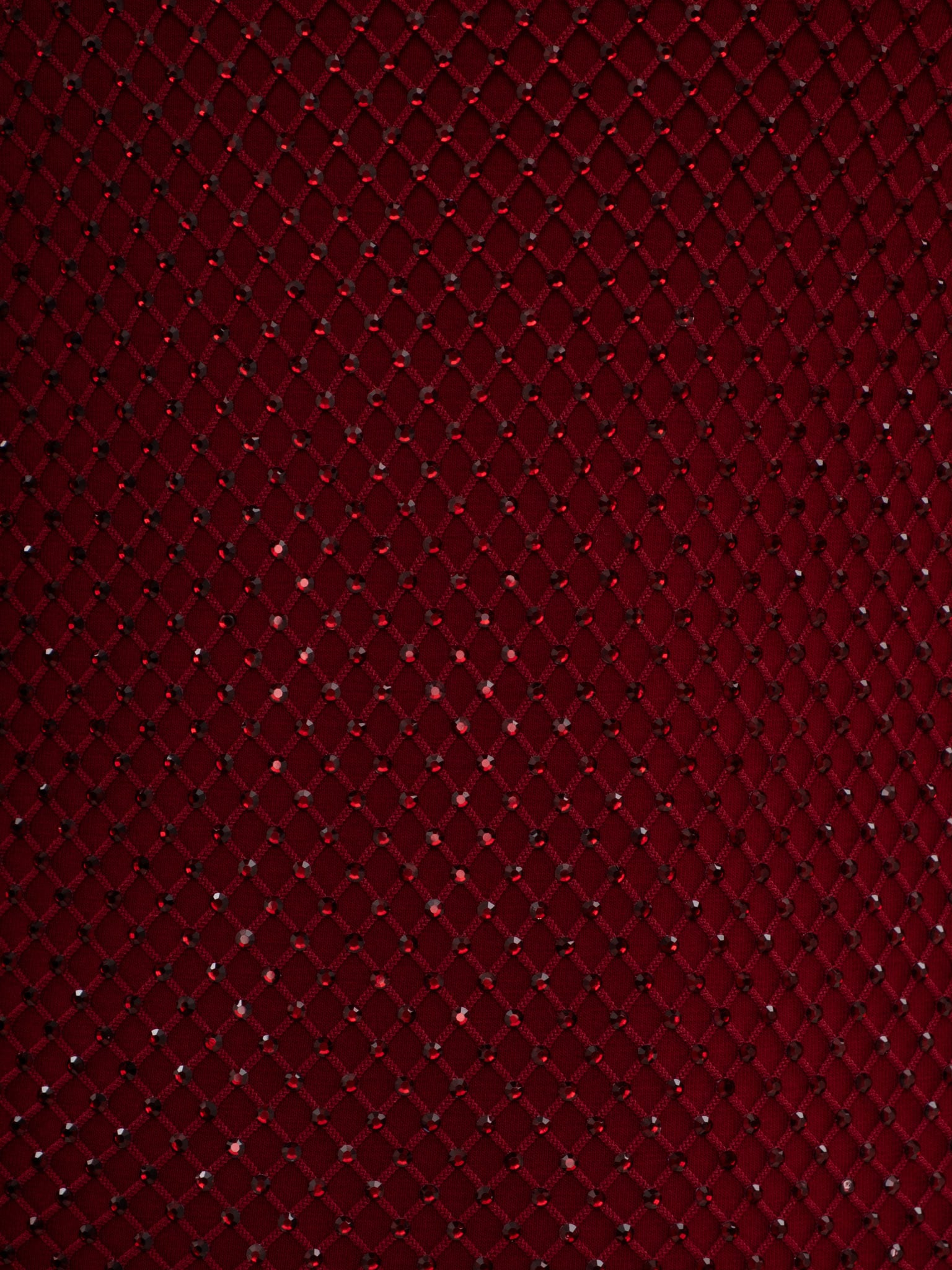 Schlankes Minikleid aus Netzgewebe mit Strass