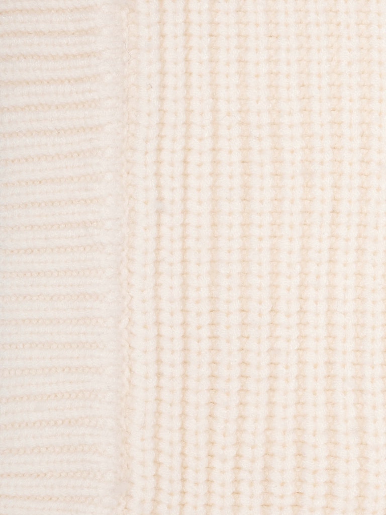 Капор из вязаного трикотажа с деталями в рубчик