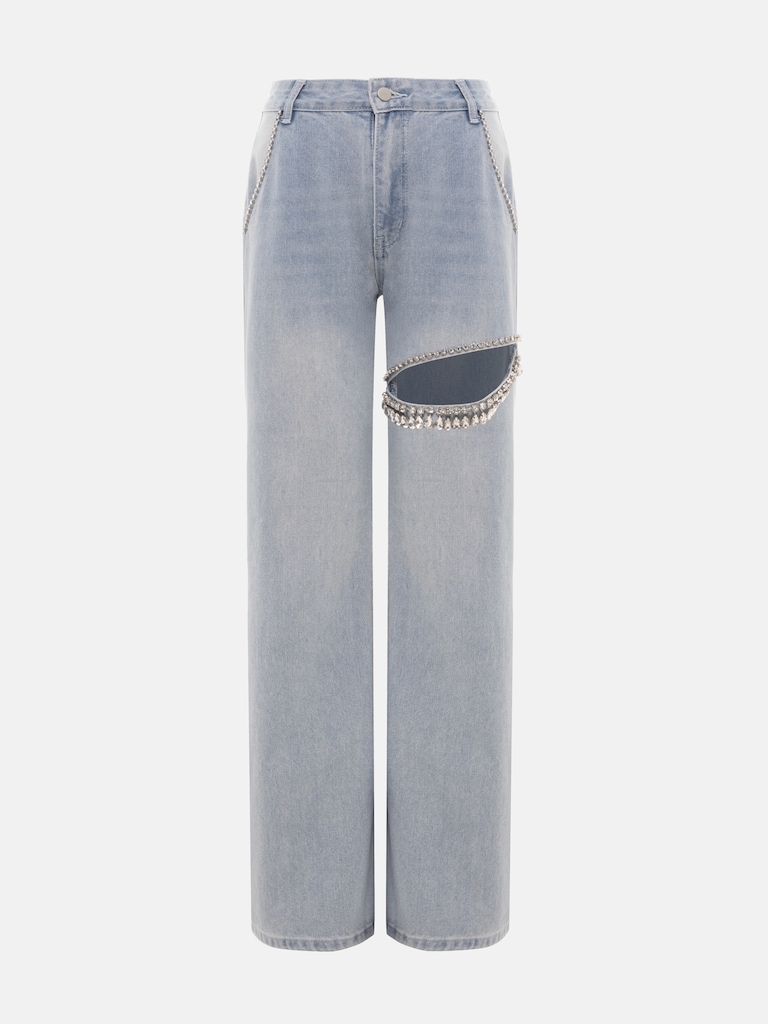 Свободные джинсы с разрезом на штанине и стразовым декором