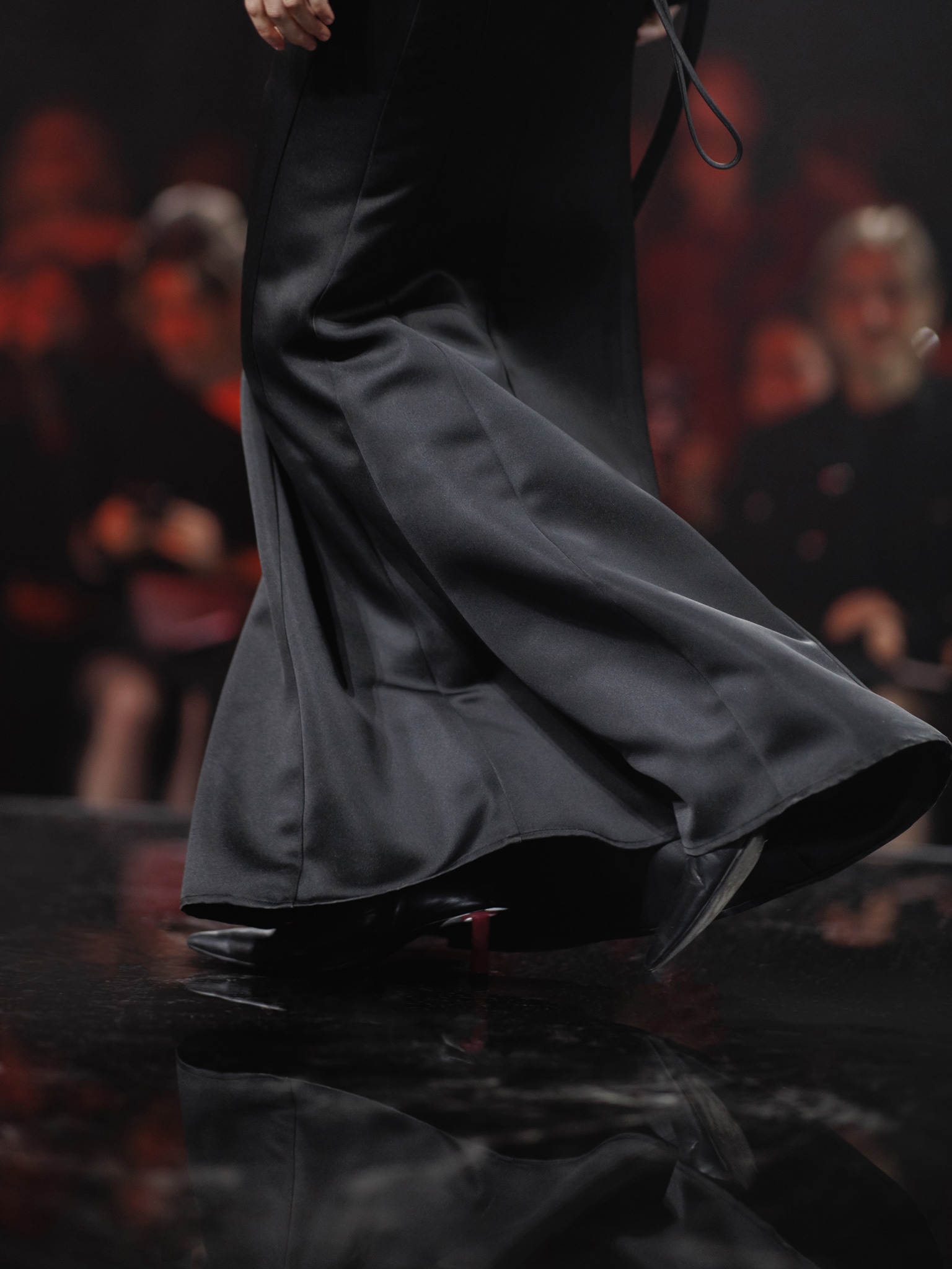 Satin maxi dress with open shoulders and diagonal boning on the bodice