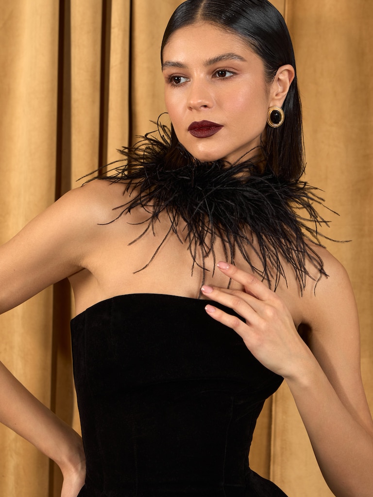 Чокер из перьев