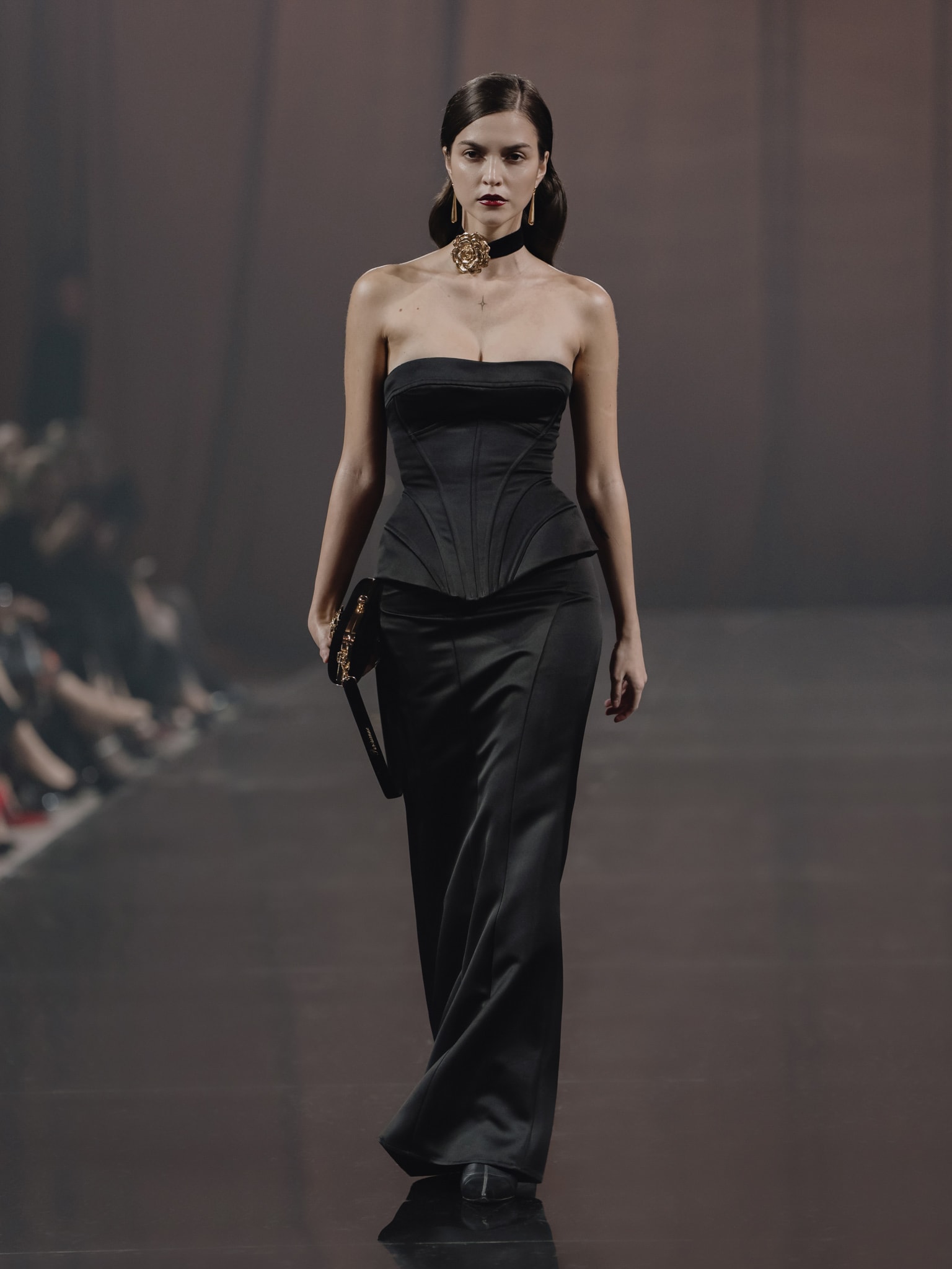 Maxirock mit enger Passform an den Hüften