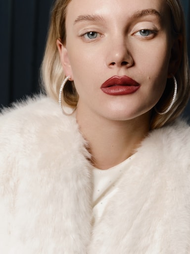 Серебристый