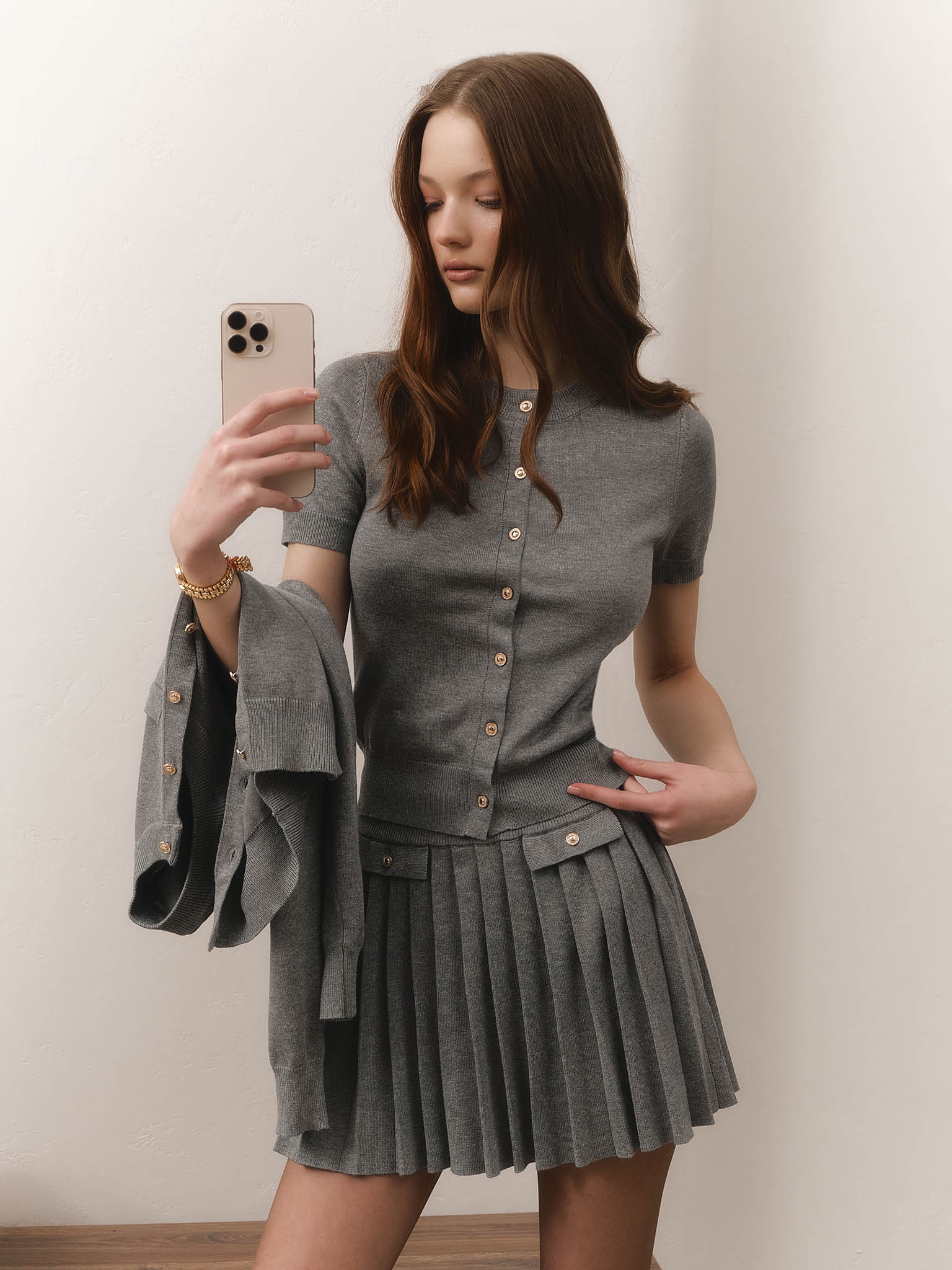 Плиссированная юбка мини из вязаного трикотажа