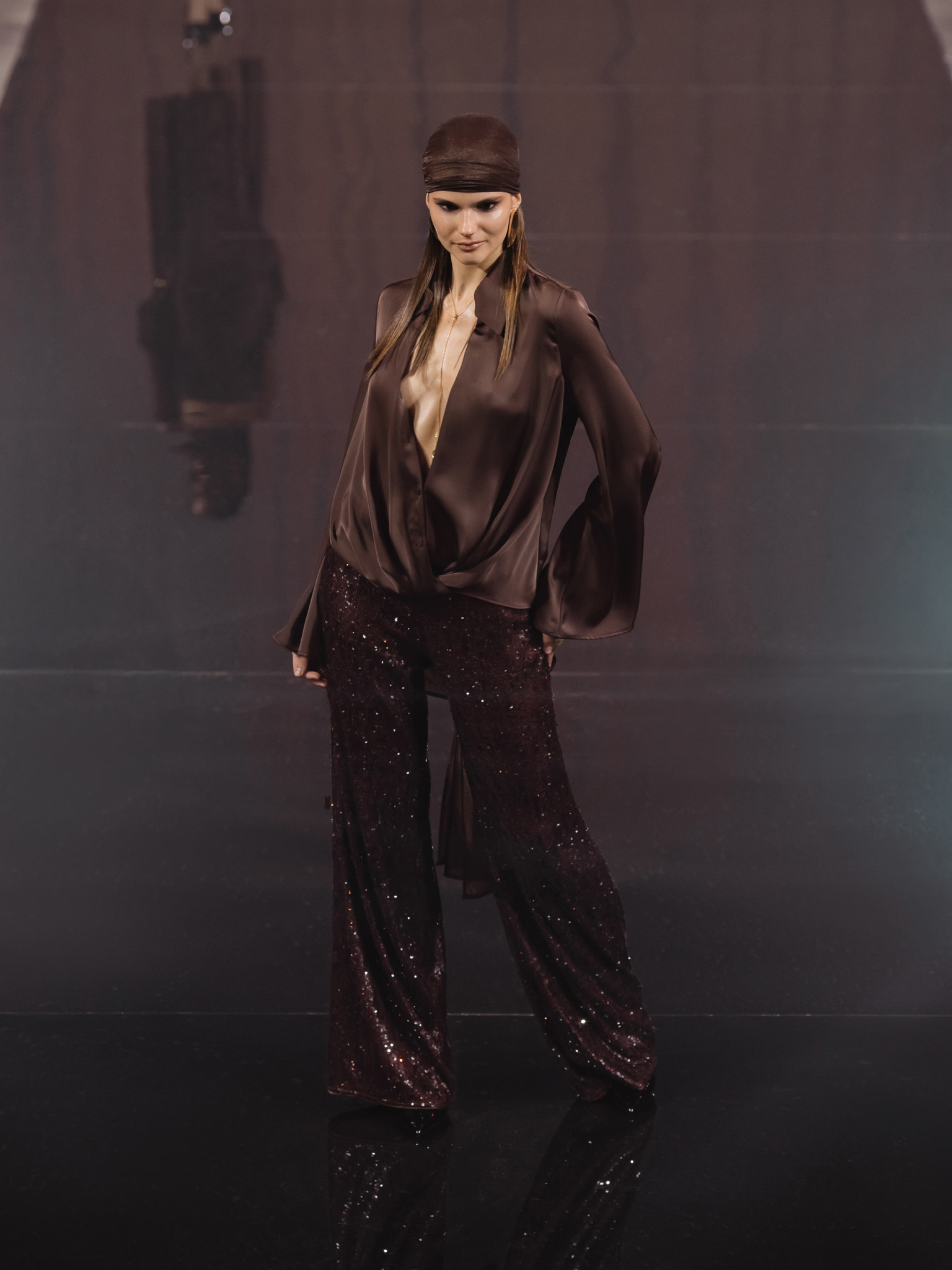 Брюки палаццо из ткани в пайетках :: LICHI - Online fashion store