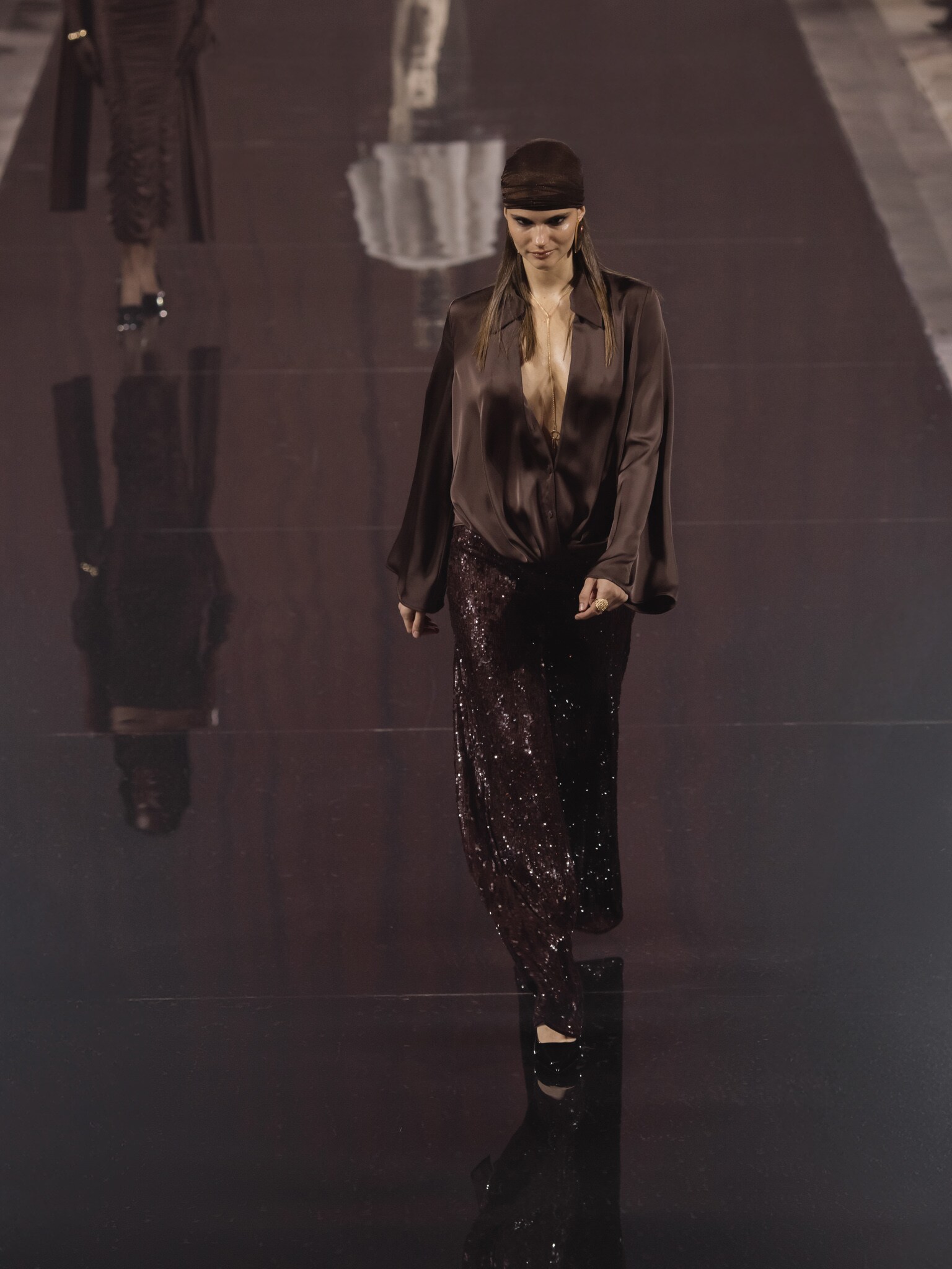 Брюки палаццо из ткани в пайетках :: LICHI - Online fashion store
