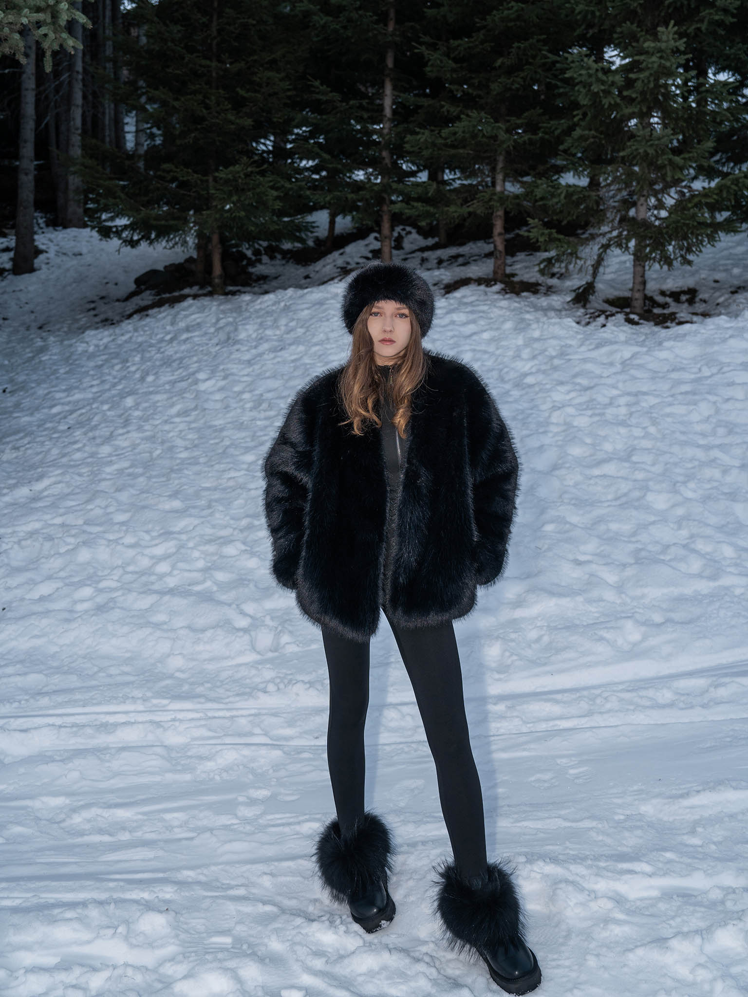 Combinaison isolée avec fermeture éclair frontale et broderie