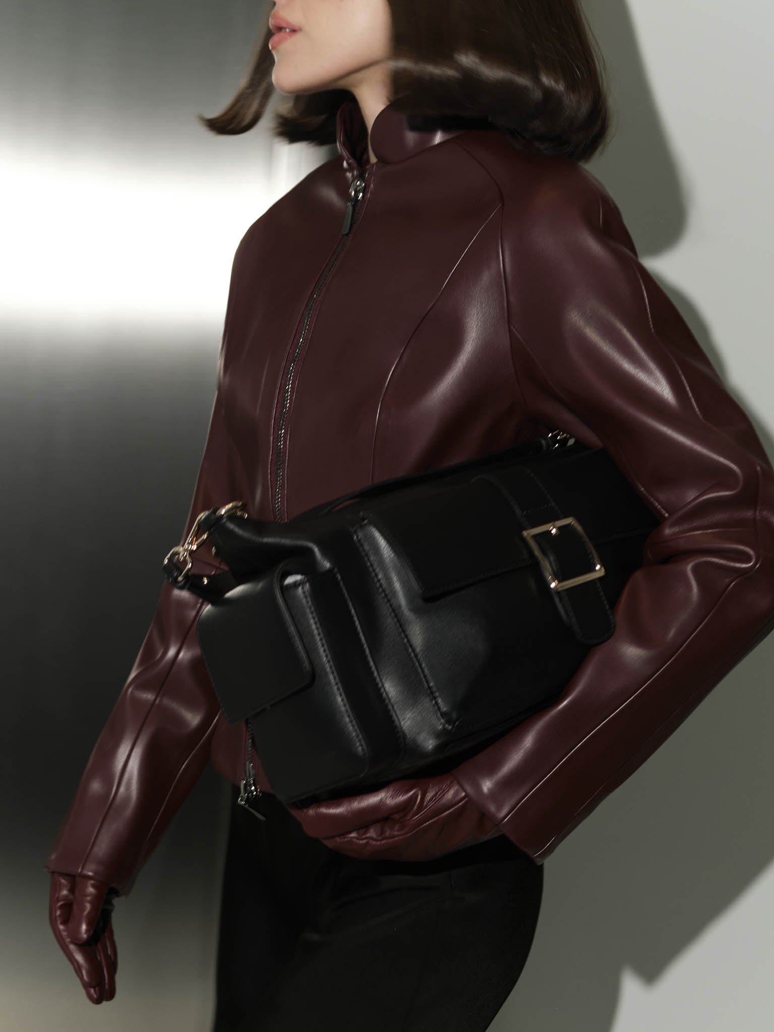 Приталенная куртка из матовой экокожи