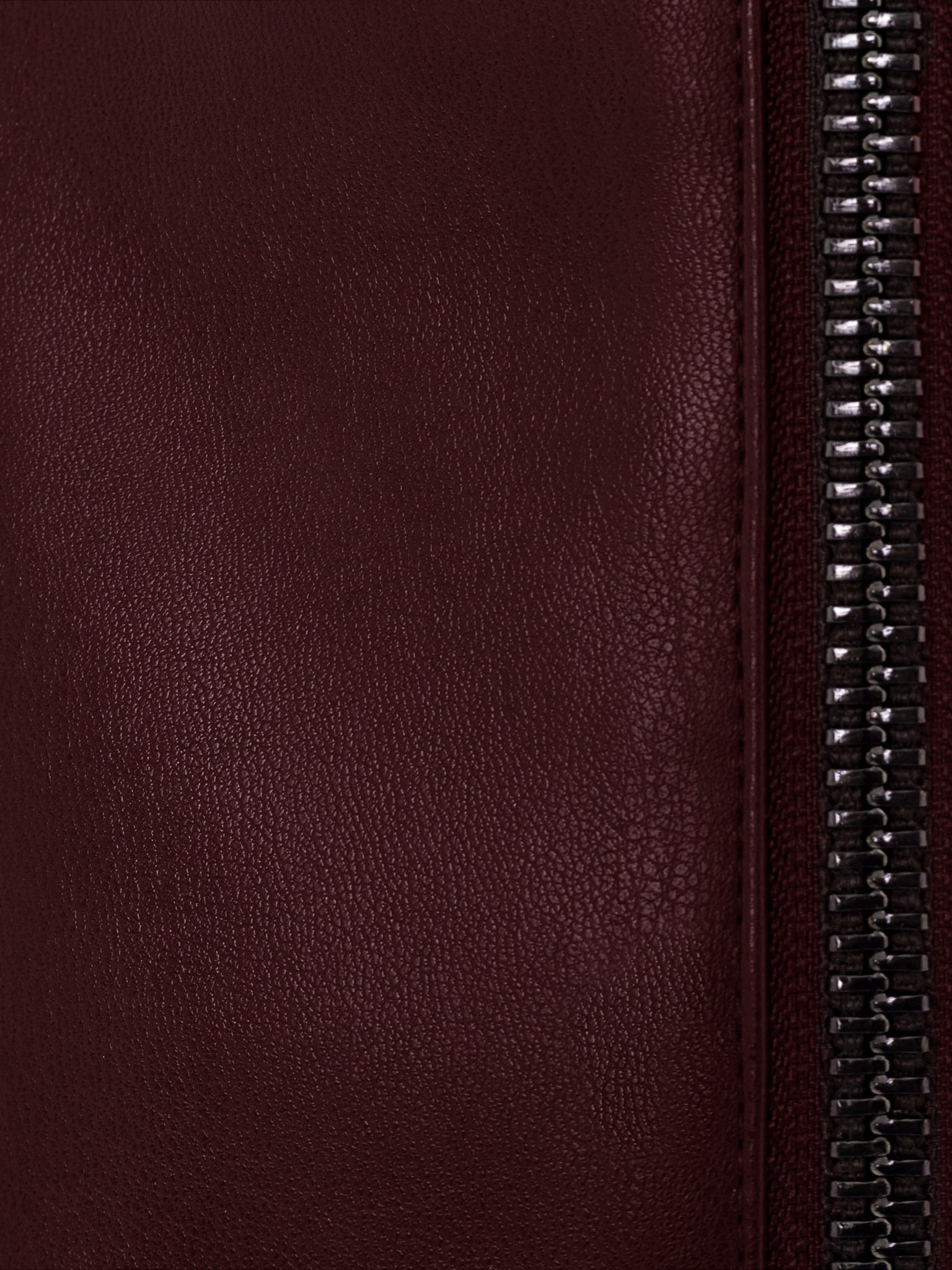 Приталенная куртка из матовой экокожи