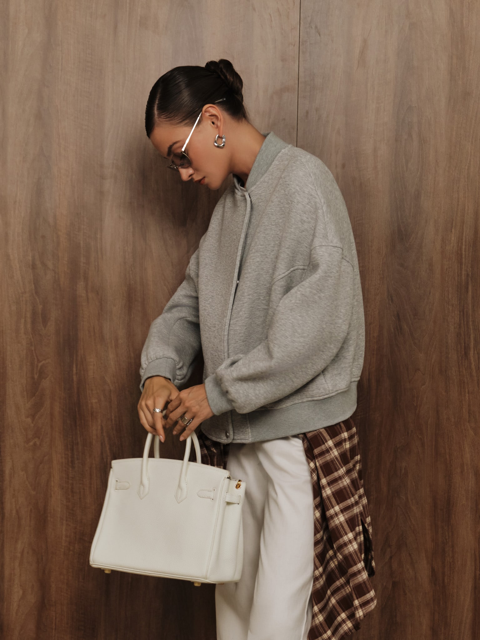 Трикотажный бомбер свободного кроя