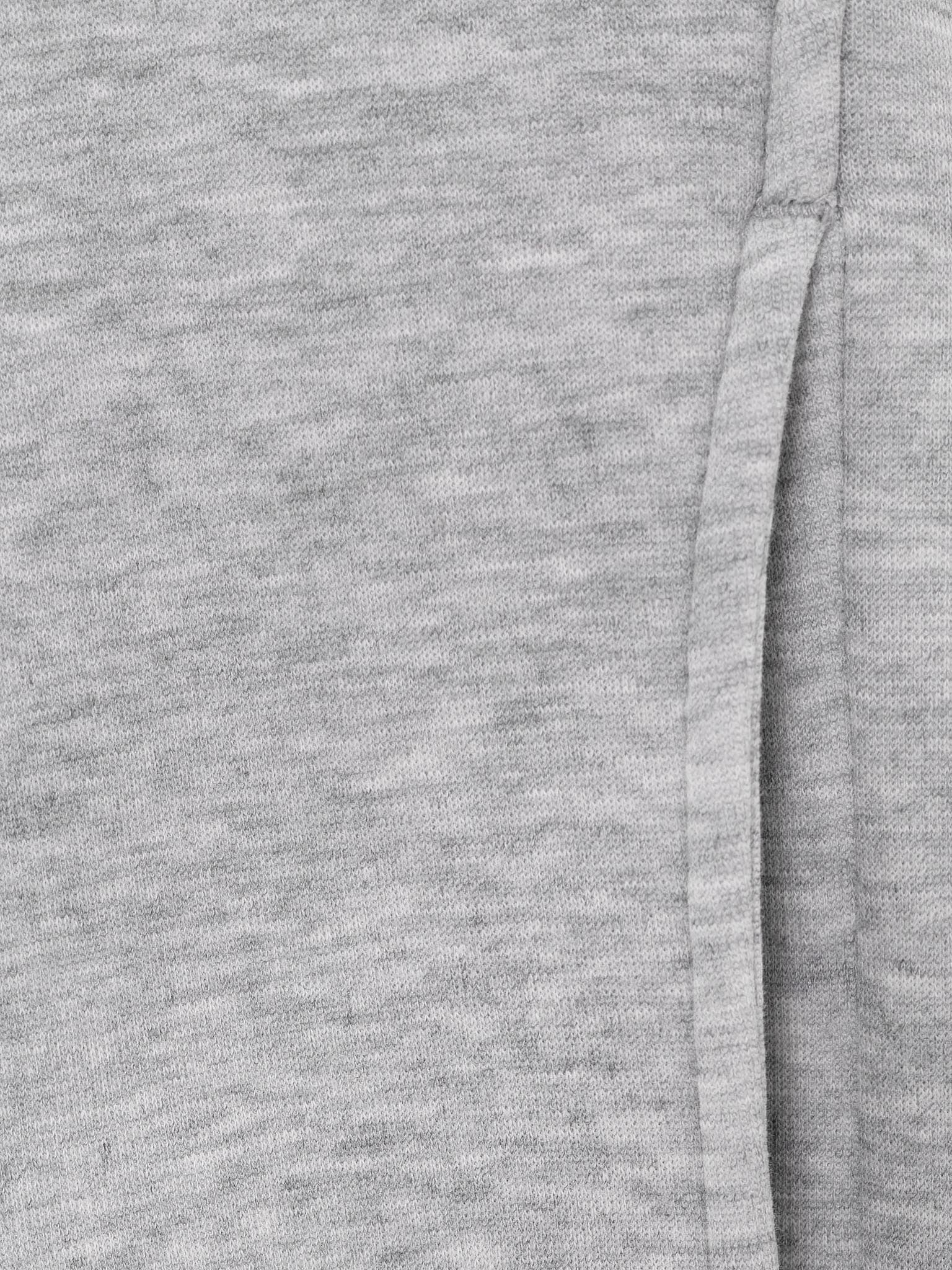 Трикотажный бомбер свободного кроя