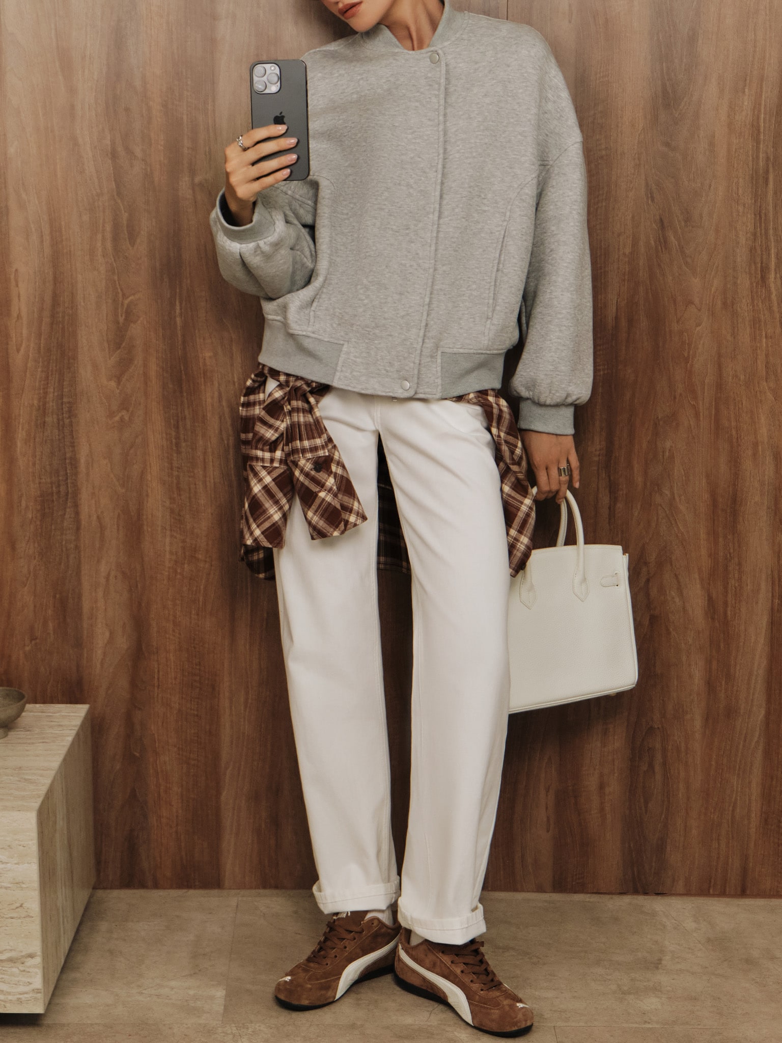 Трикотажный бомбер свободного кроя