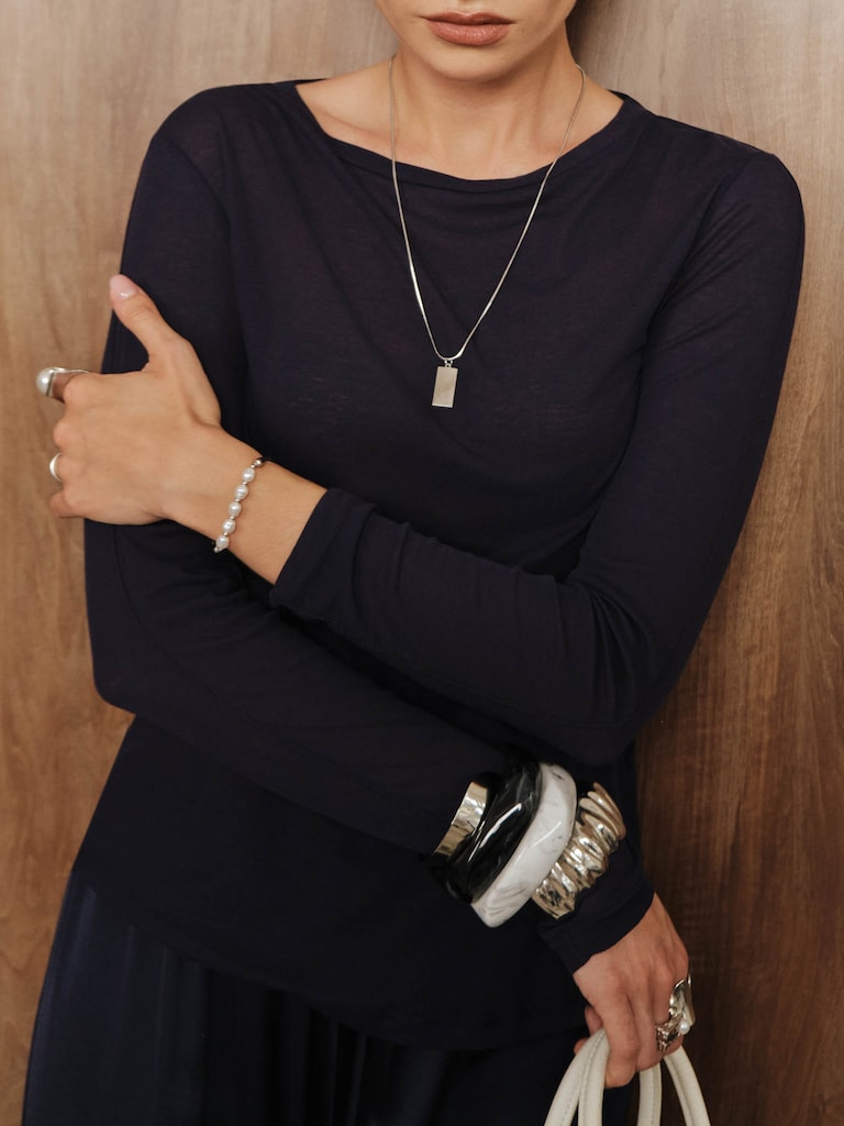 Longsleeve aus glattem Jersey in gerader Passform