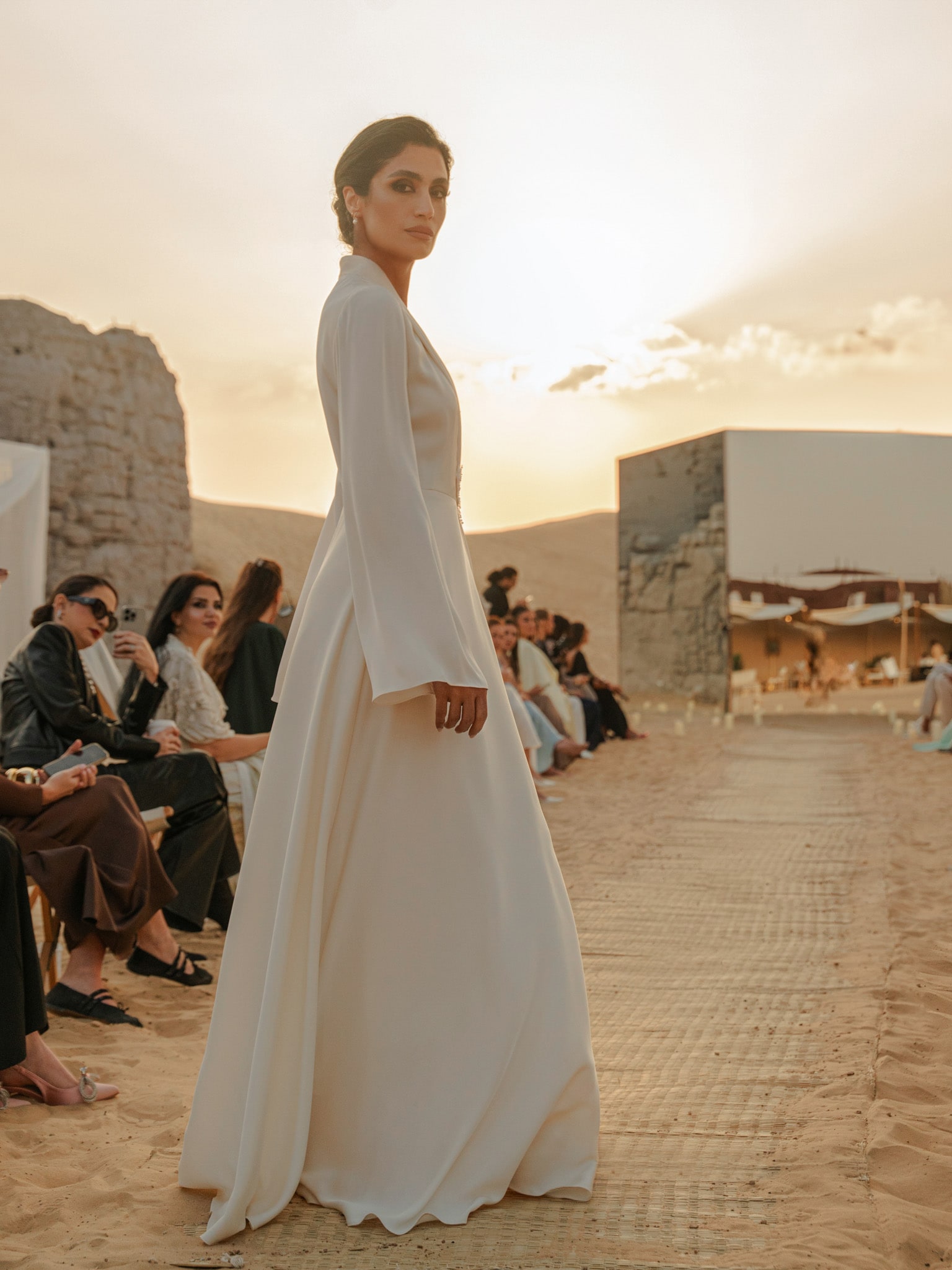 Платье макси в пол с эффектом запаха