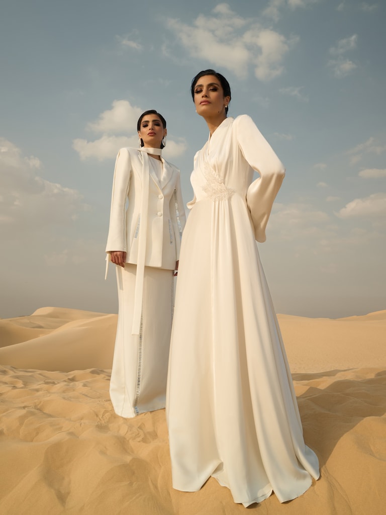 Платье макси в пол с эффектом запаха