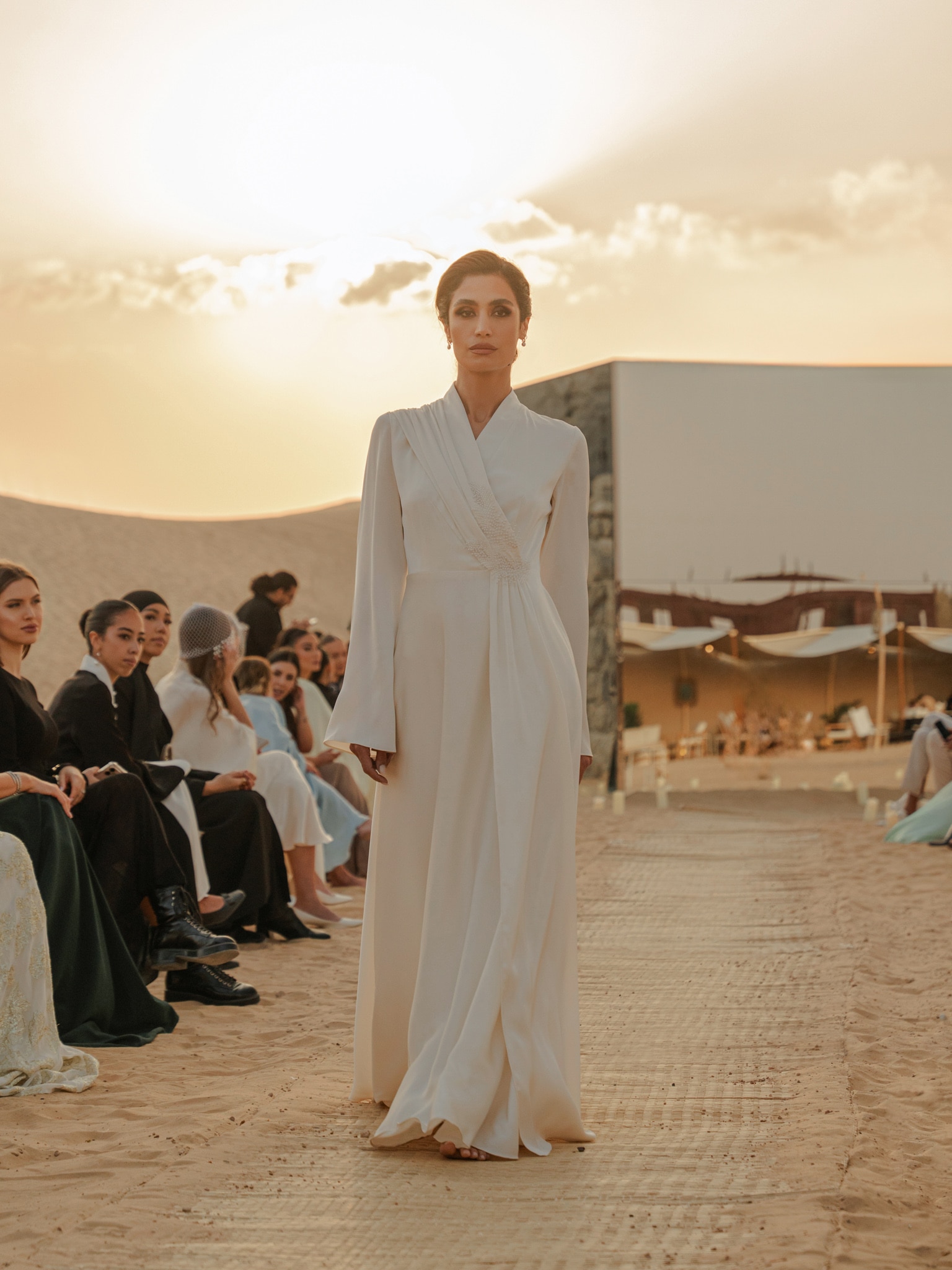 Платье макси в пол с эффектом запаха