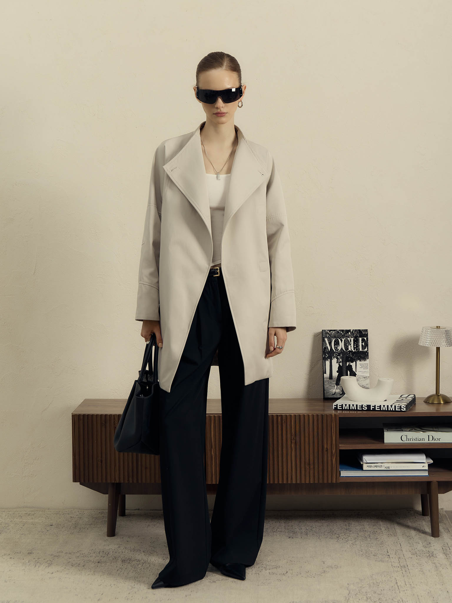 Trench-manteau mini avec ceinture assortie