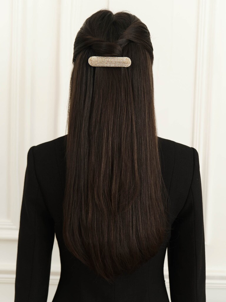 Овальная заколка для волос в стразах