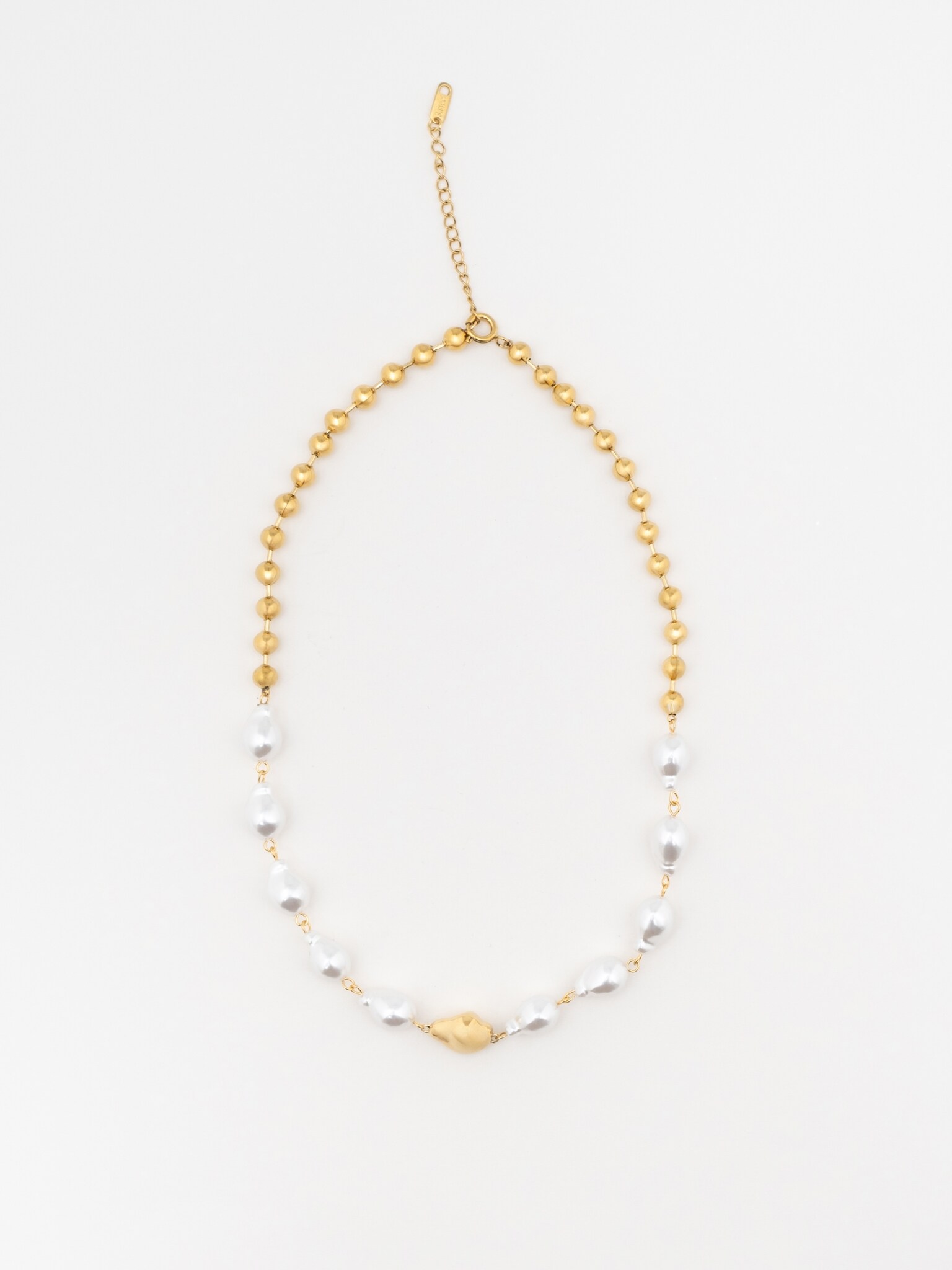 Комбинированное колье из жемчуга и золотистых бусин