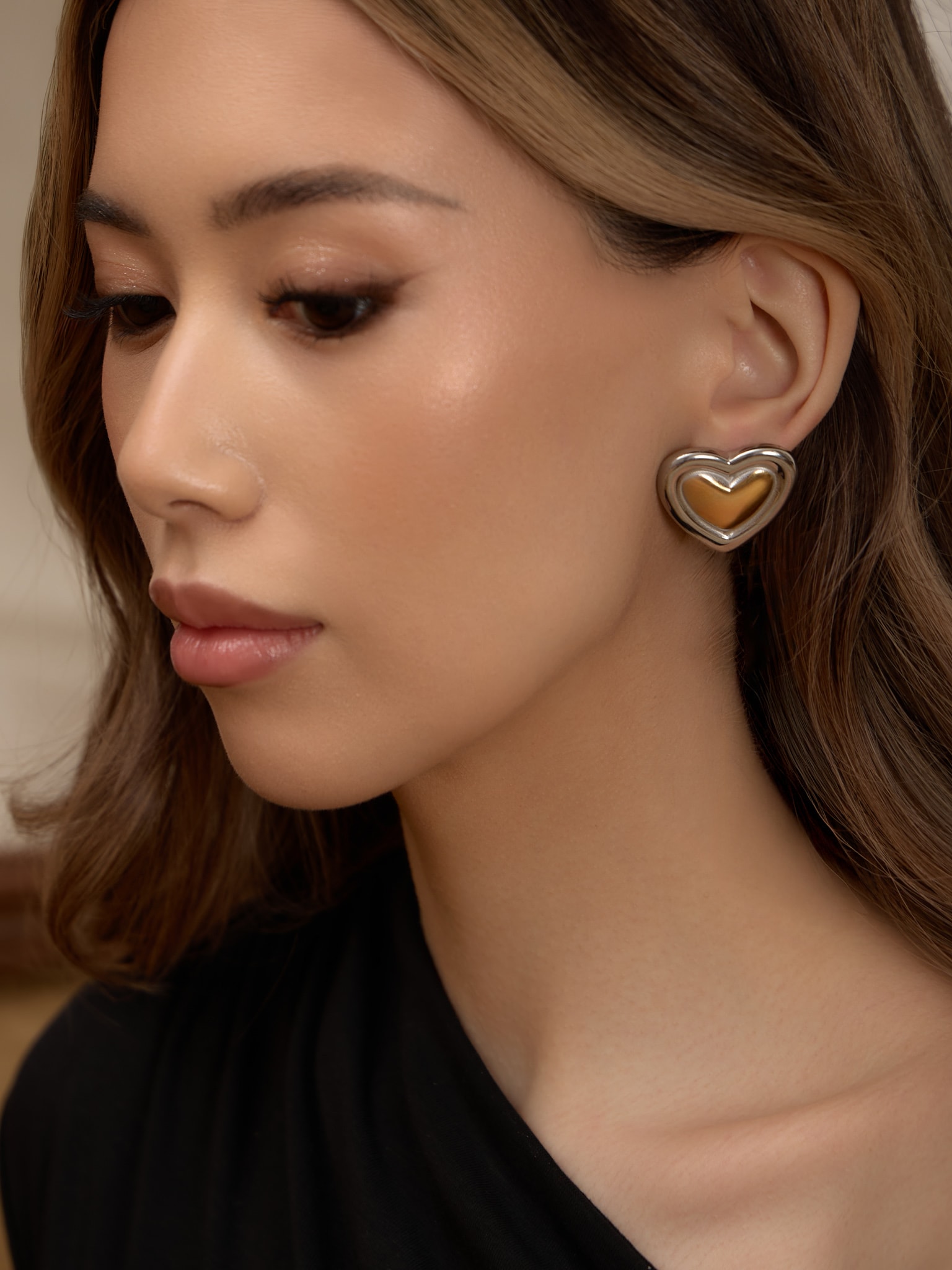Two metal heart earrings :: LICHI - Online fashion store