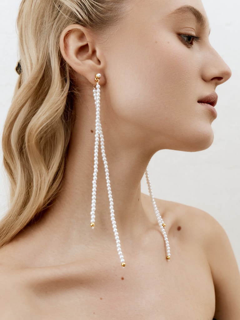 Lange Ohrstecker mit Perlen