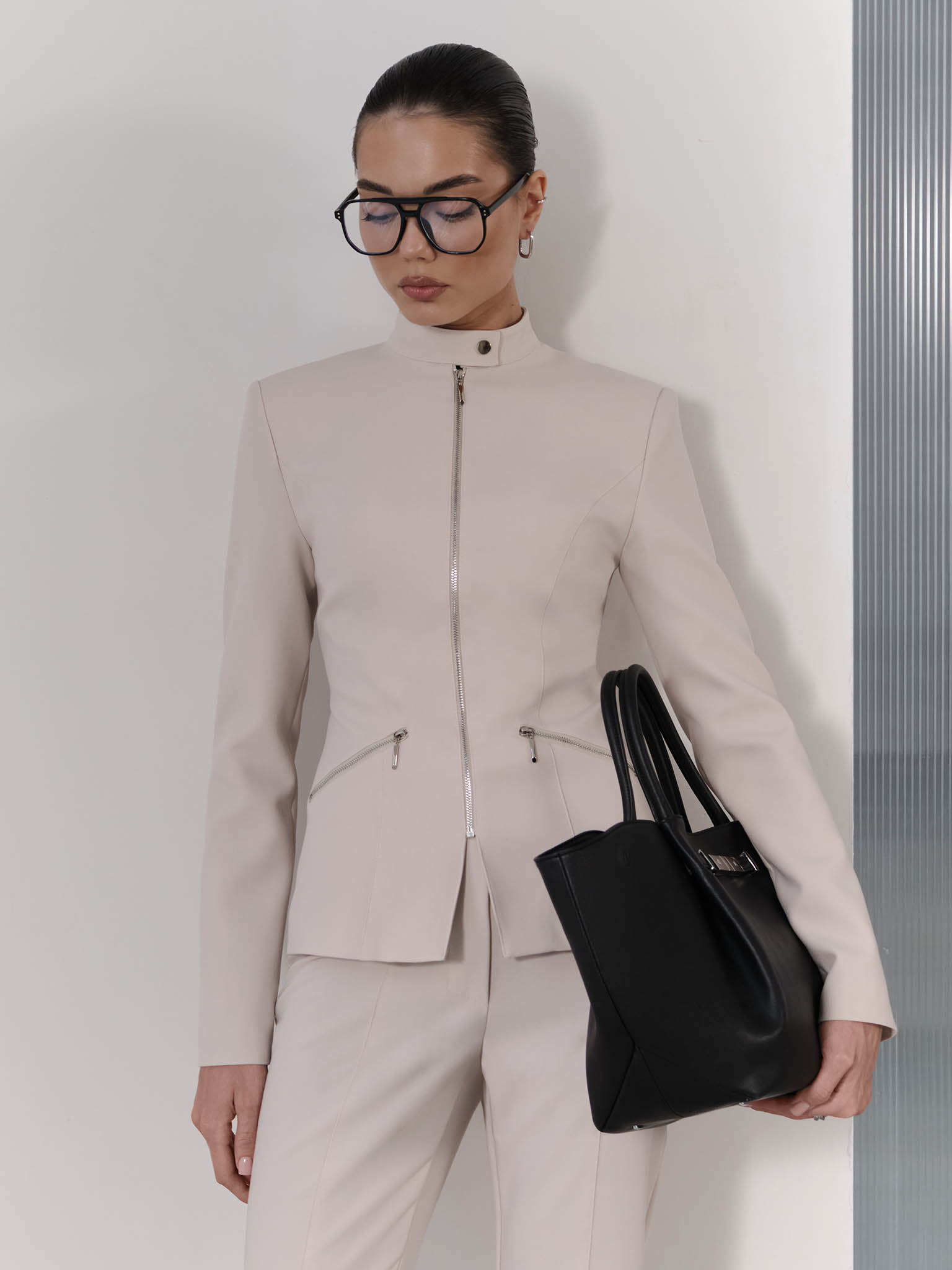 Taillierte Jacke mit Reißverschluss