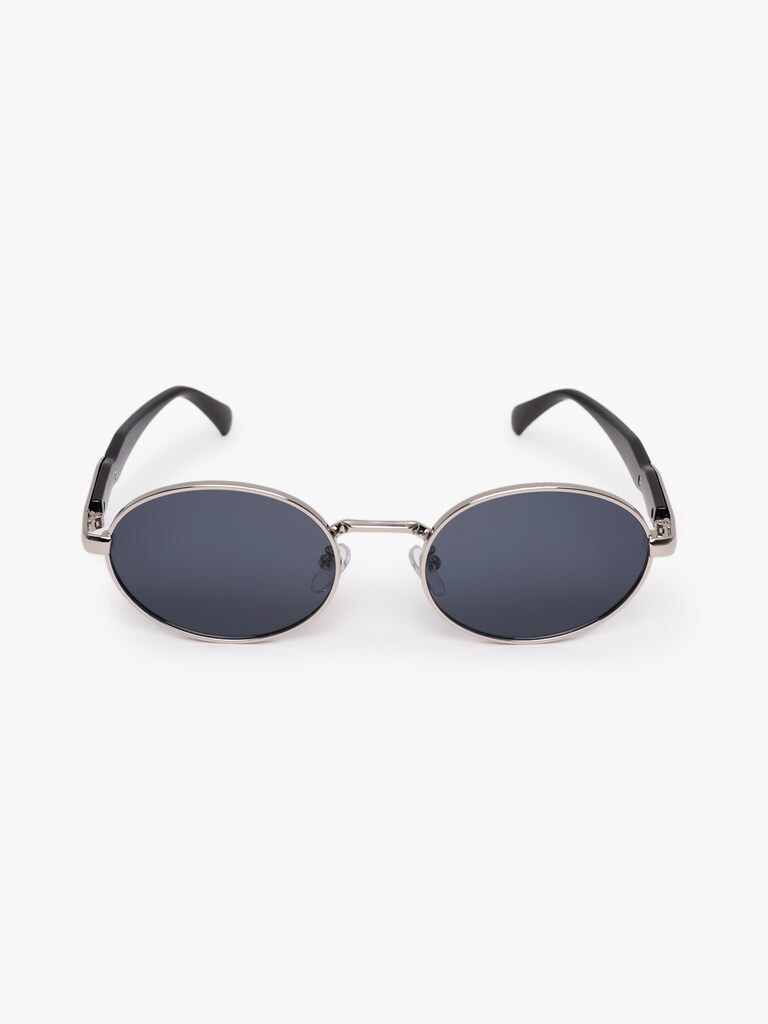 Oval sunglasses with metal frames