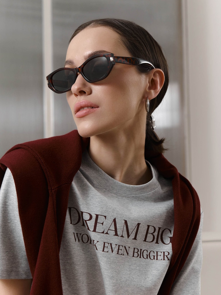 Trapezoidal sunglasses