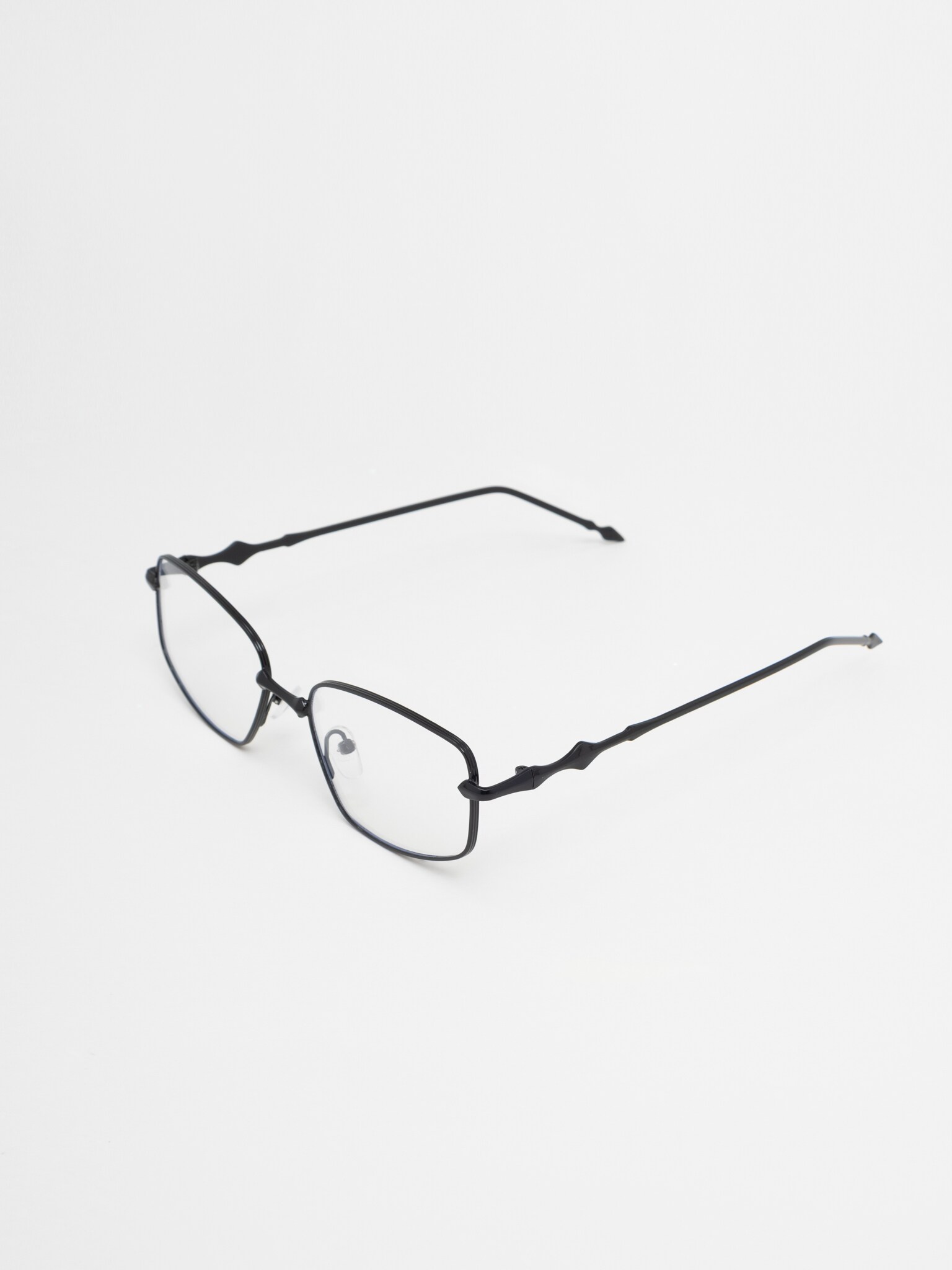 Decorative sunglasses in a thin metal frame