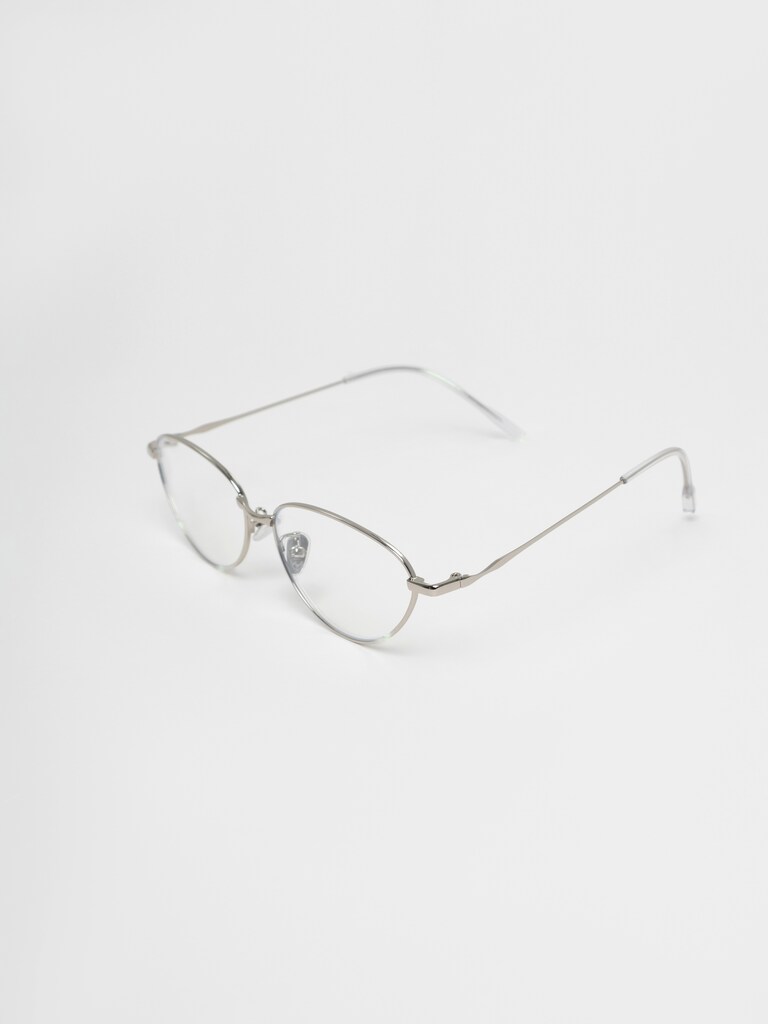 Decorative metal-framed sunglasses