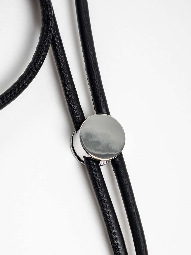 Ремень-шнурок с металлическим регулятором