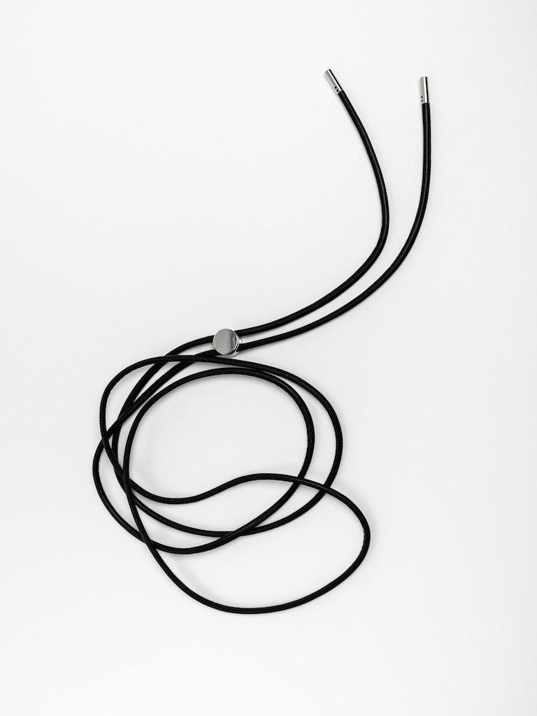 Ремень-шнурок с металлическим регулятором