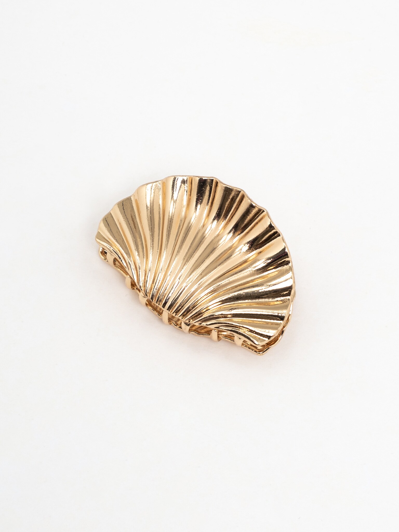 مشبك شعر صدفي