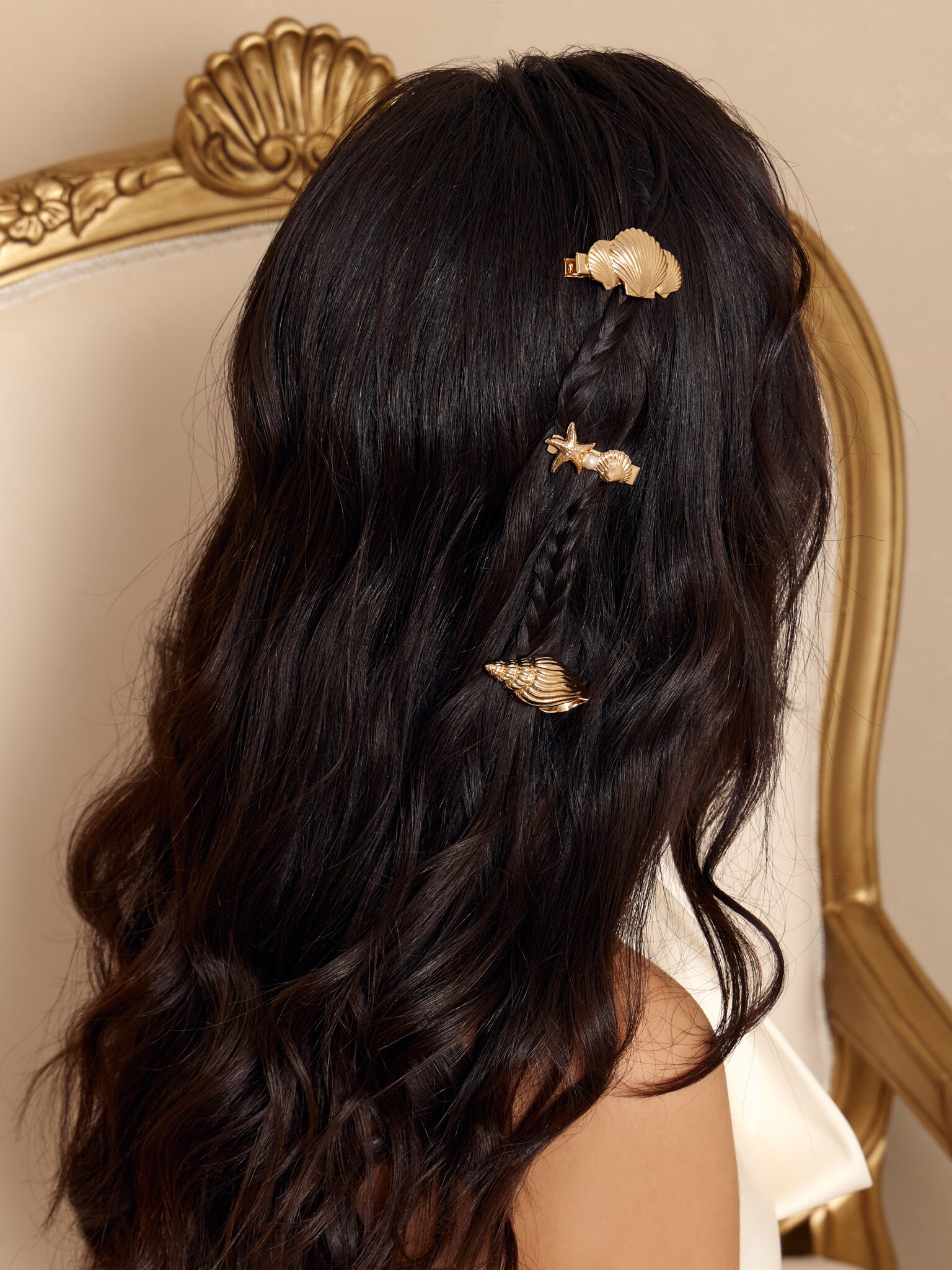 Golden hair clip with marine decor