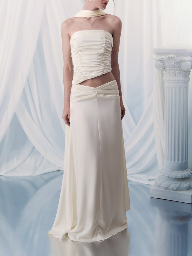 Satin maxi skirt with pleats on hips