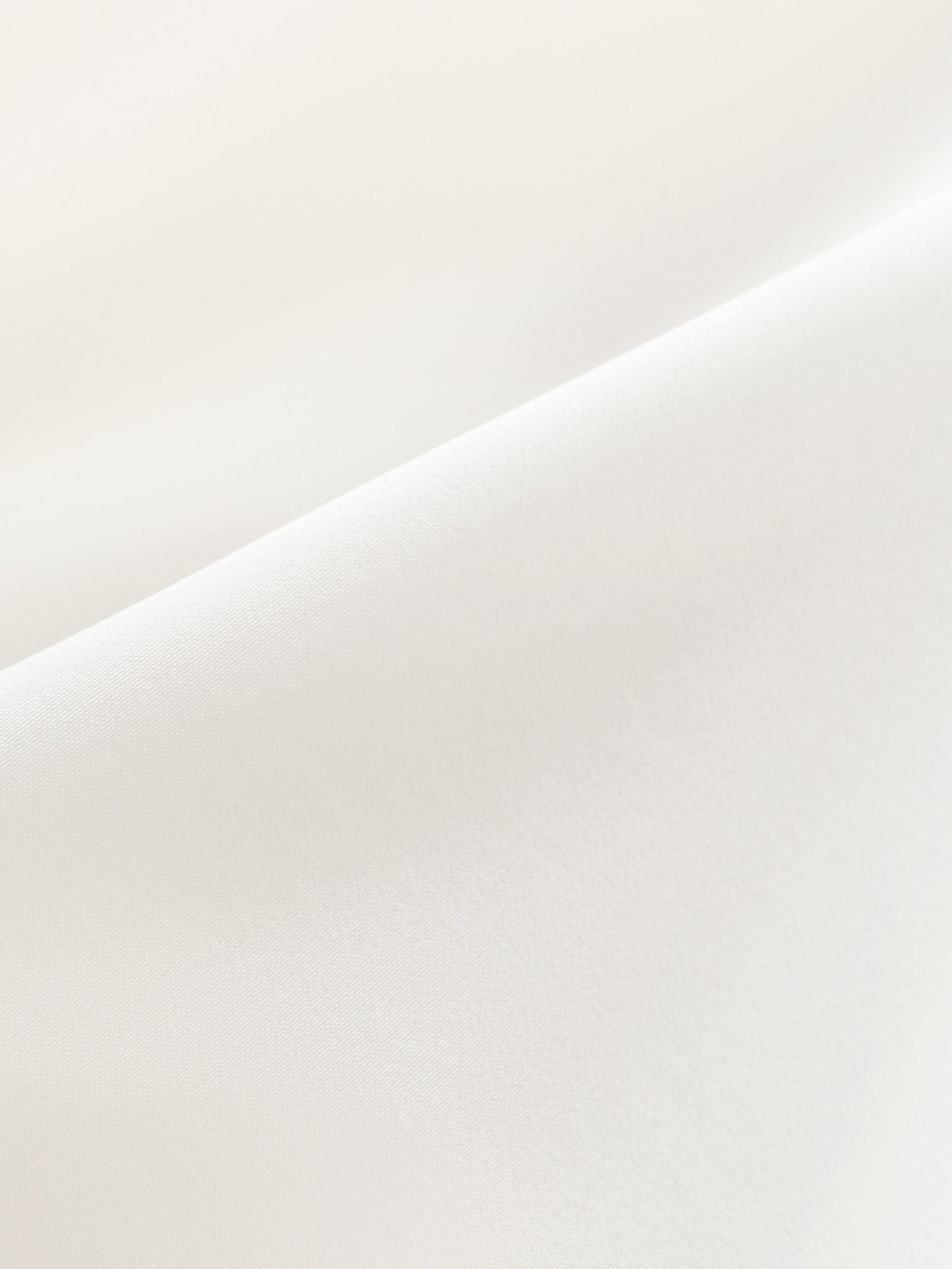 Maxi dress with ribbons on the shoulders