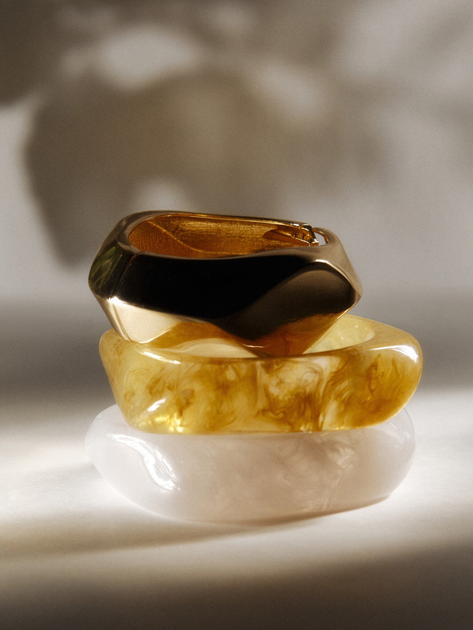 Объемный пластиковый браслет