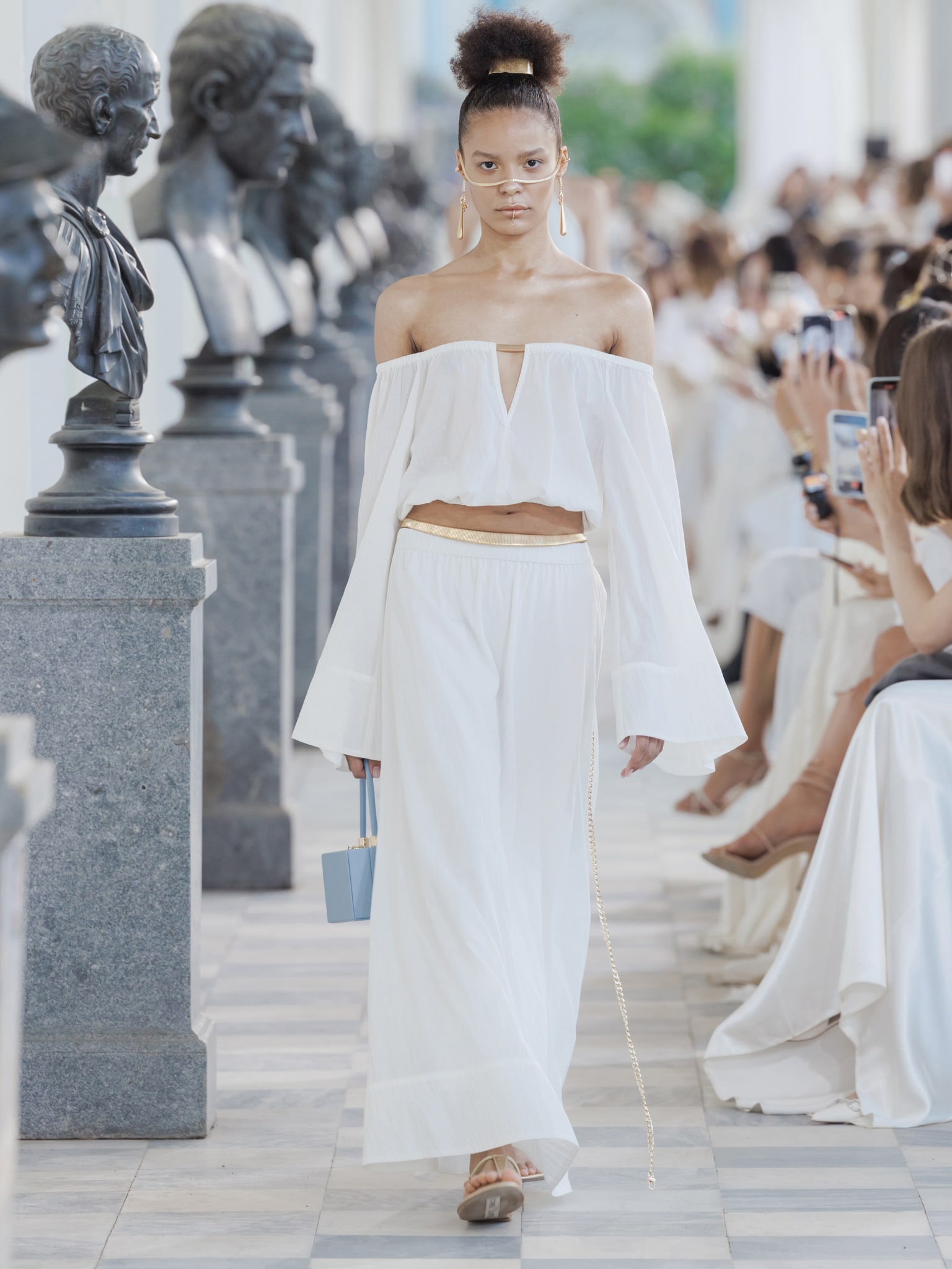 Jupe longue évasée en tissu texturé