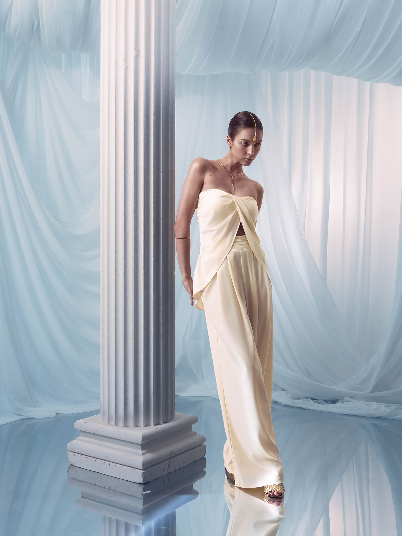 Palazzo trousers with waistband pleats