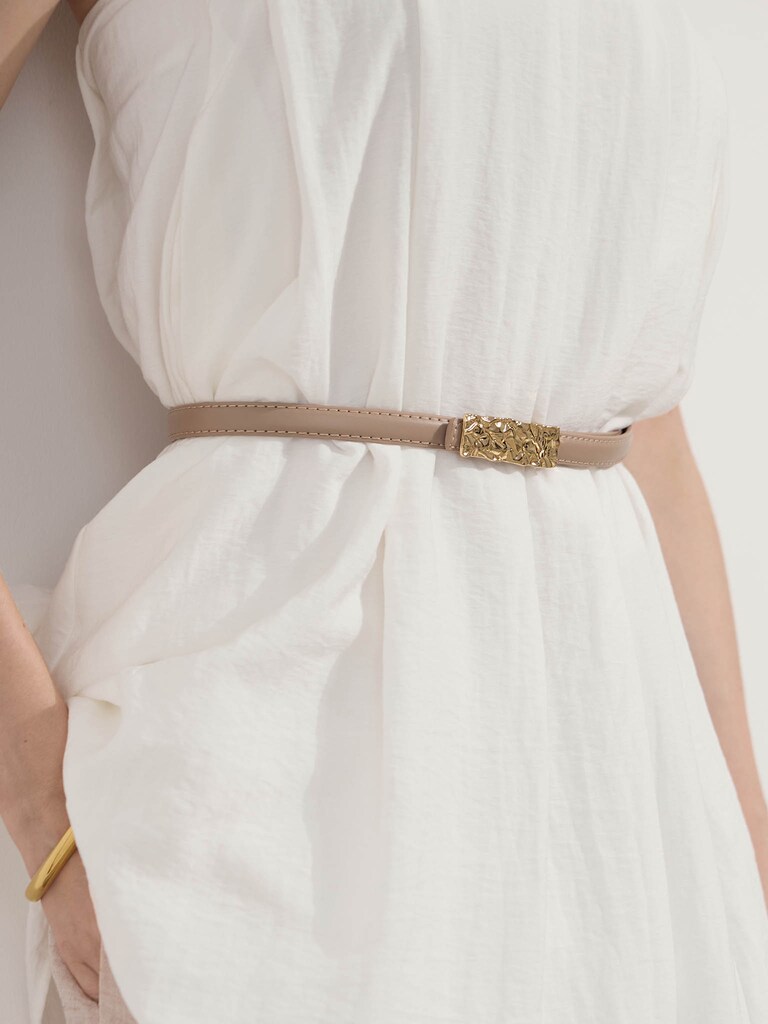 Ремень с фактурной пряжкой