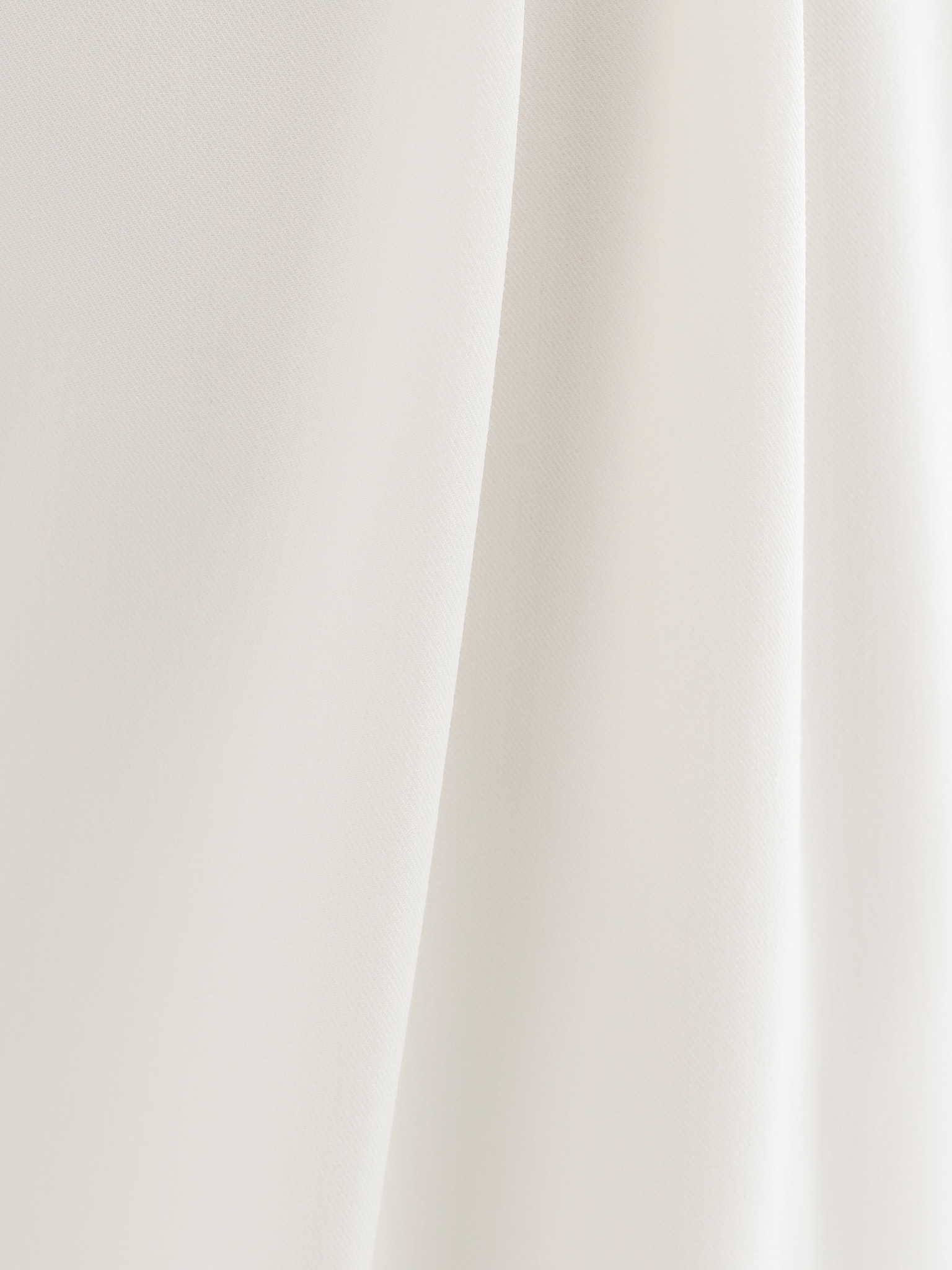 Драпированный топ с воротником халтер и контрастным кантом