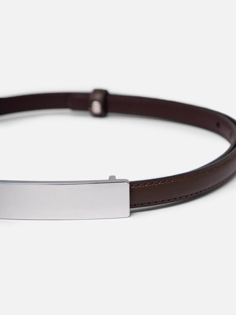 Slim belt with rectangular buckle