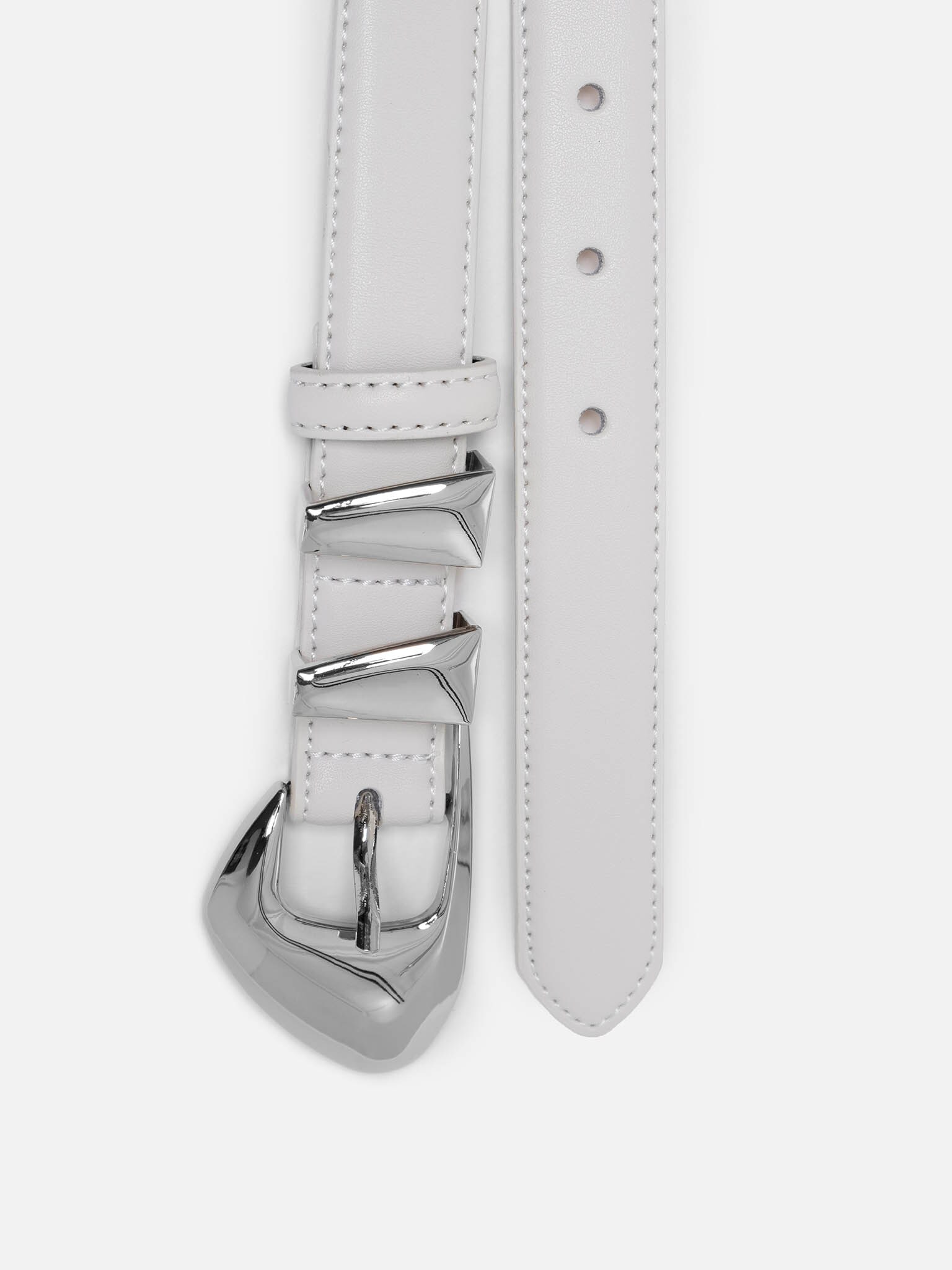 Belt with accent buckle