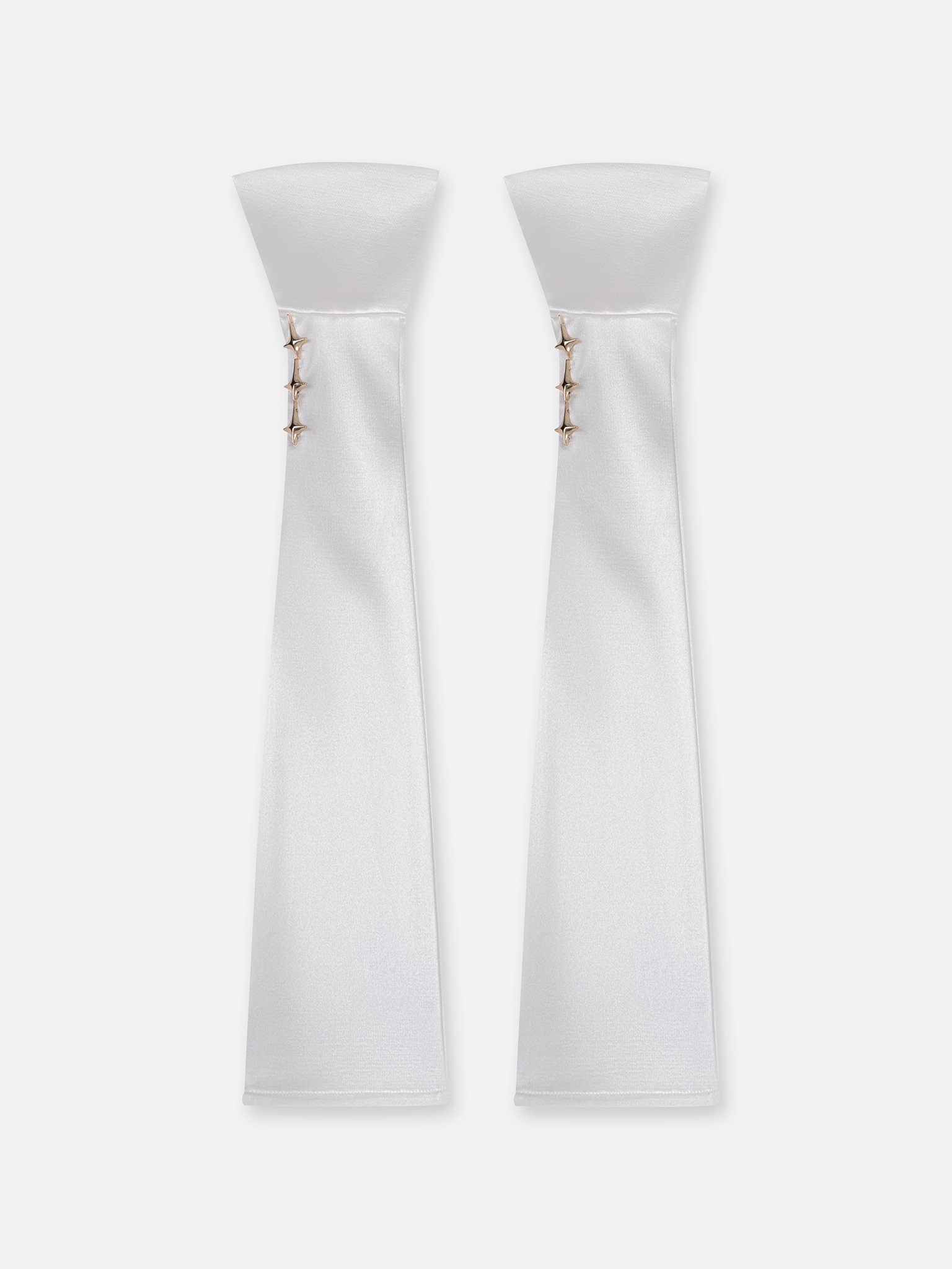 Длинные перчатки из сатина с декоративными пуговицами