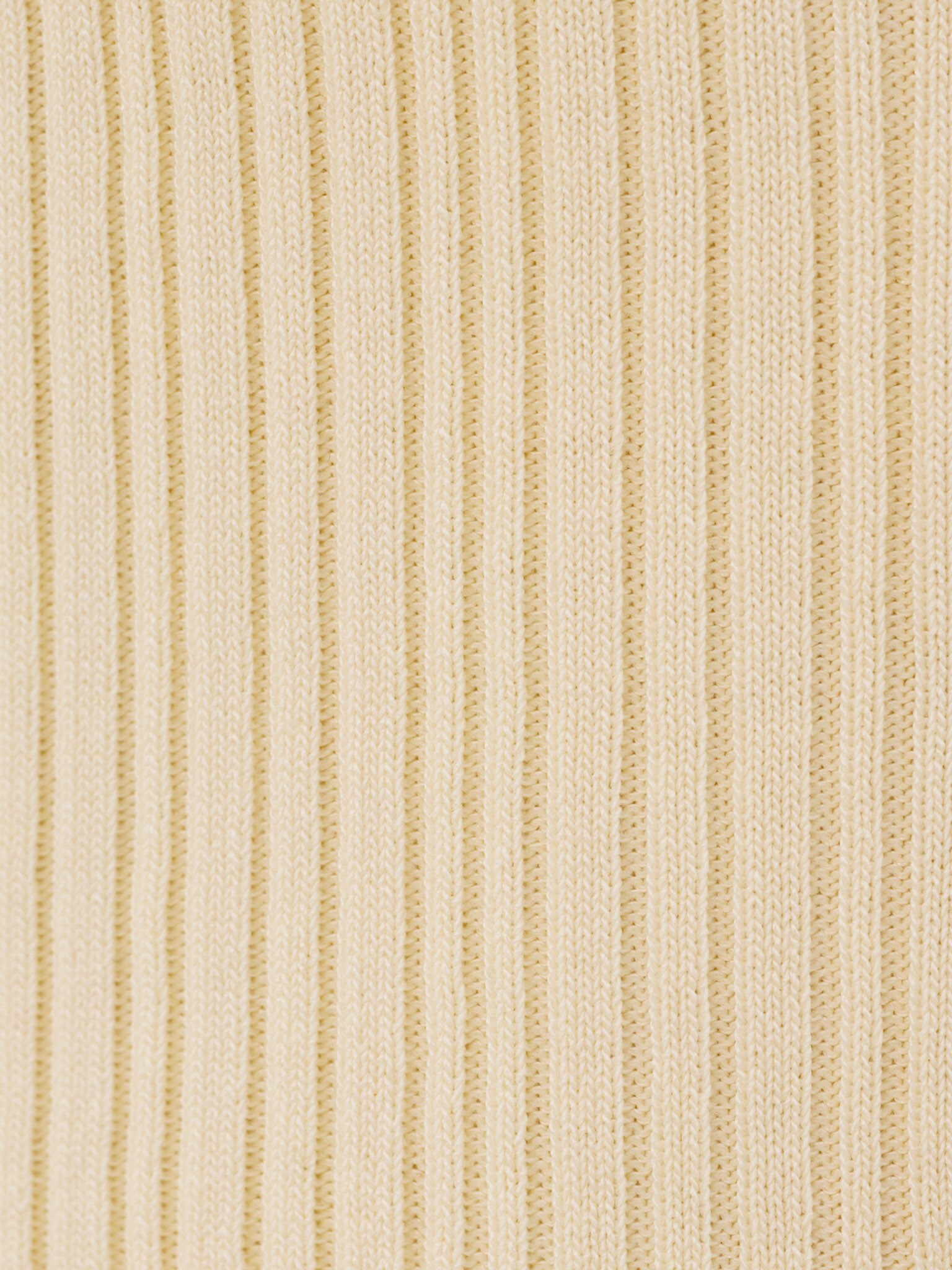 Top en maille côtelé avec boutons dorés