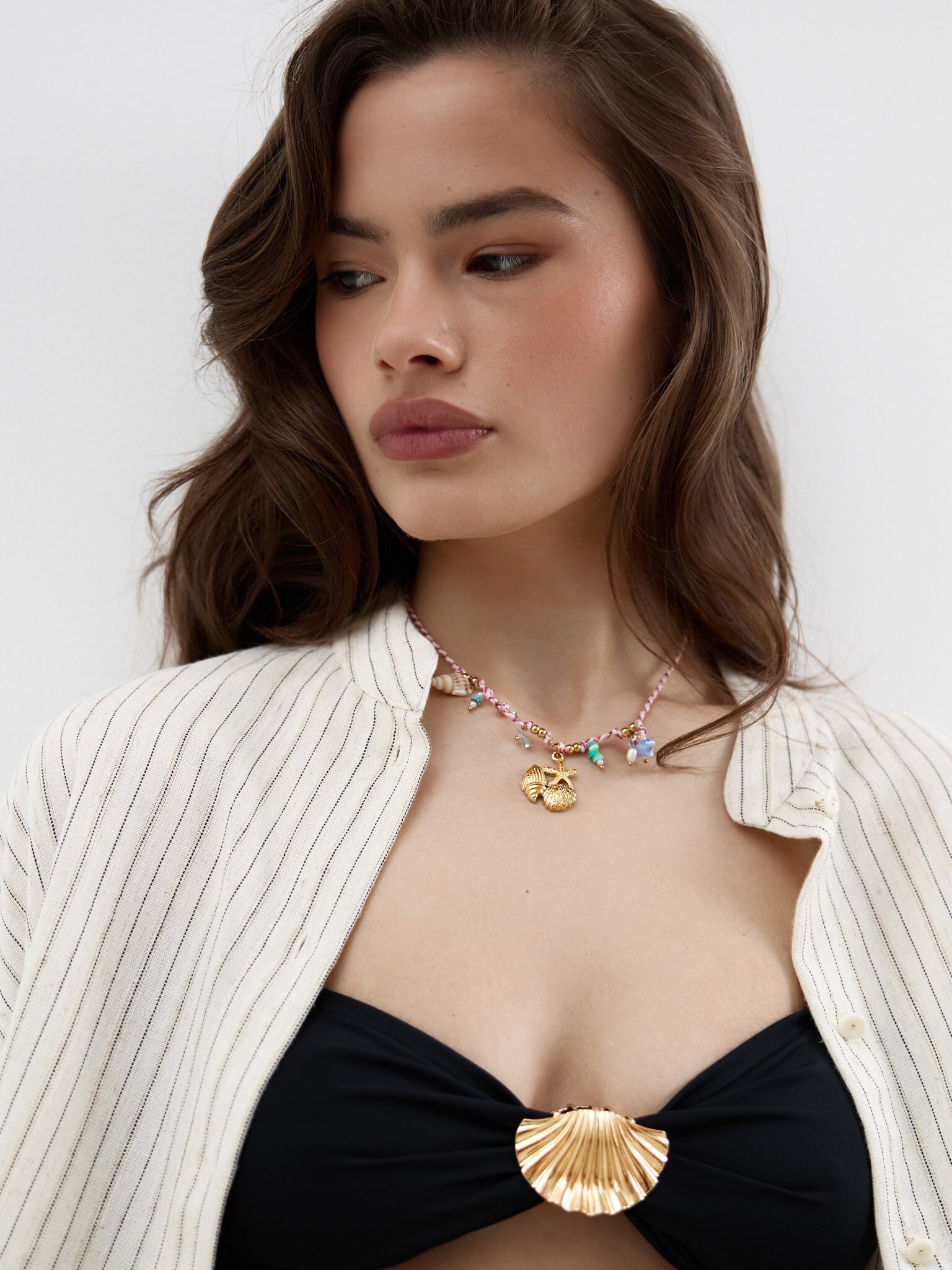 Яркое колье с морскими подвесками